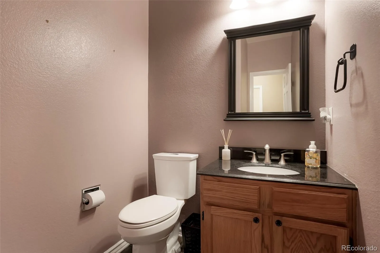 13771 W Amherst Way Lakewood CO 80228 | MLS #REC3504687 09232026084823 1600 17