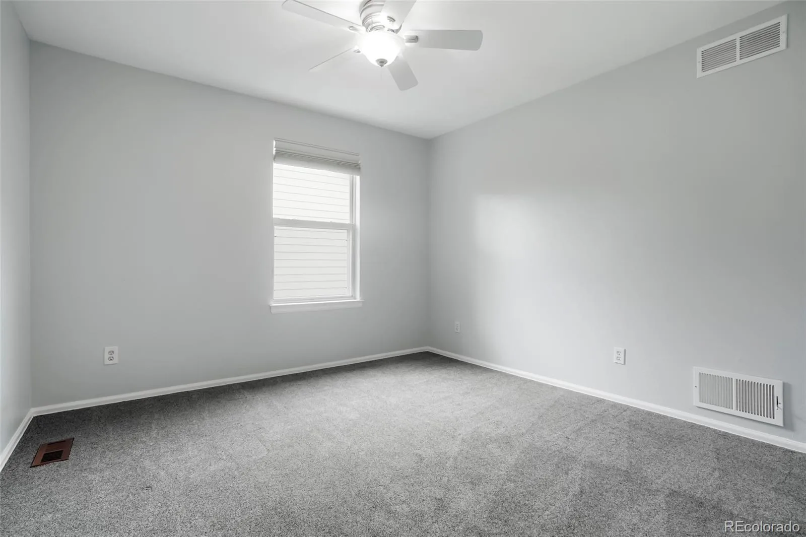 13771 W Amherst Way Lakewood CO 80228 | MLS #REC3504687 09232026084823 1600 27