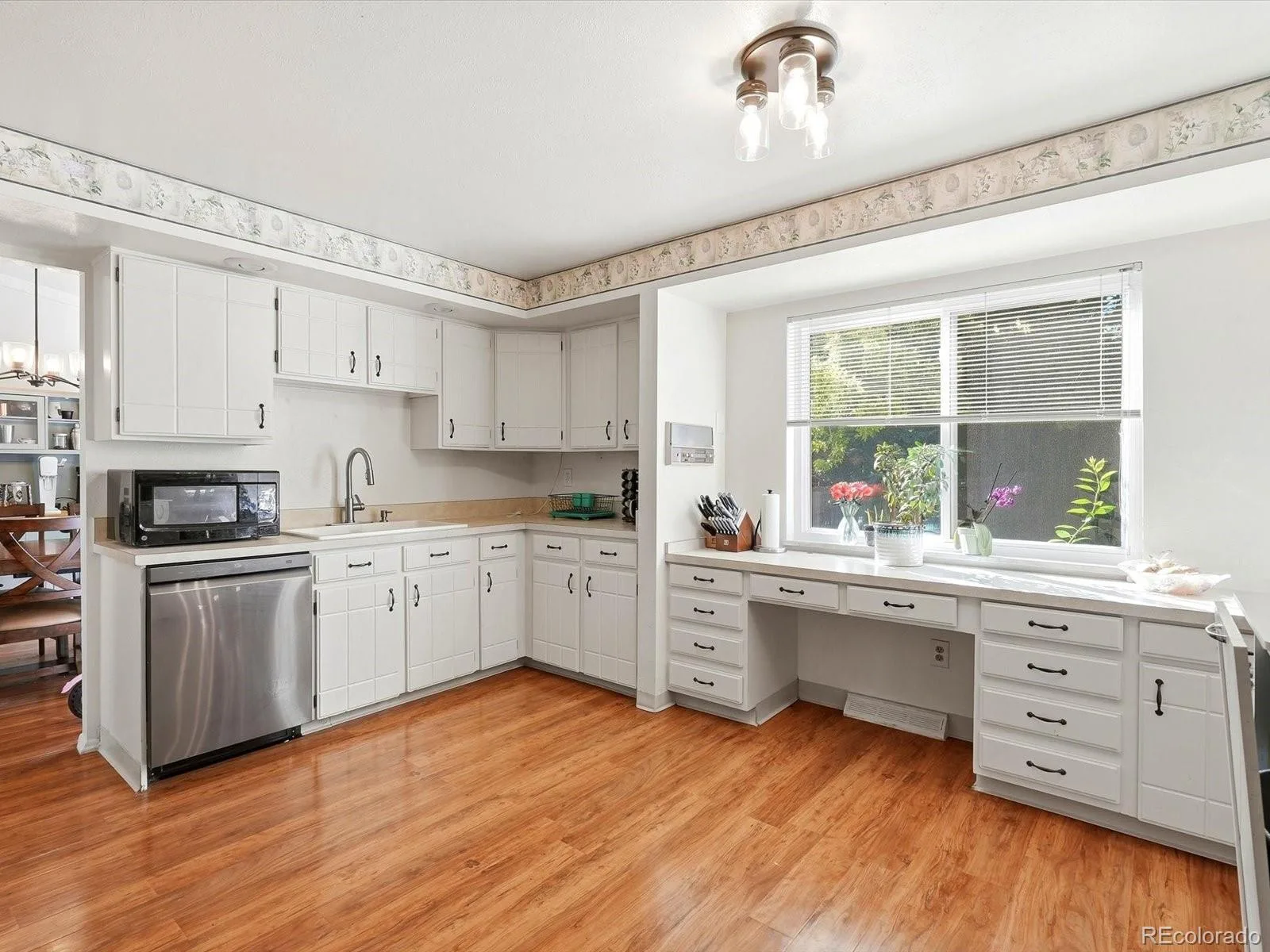 4112 E Weaver Place Centennial CO 80121 | MLS #REC3507648 09242026184219 1600 5