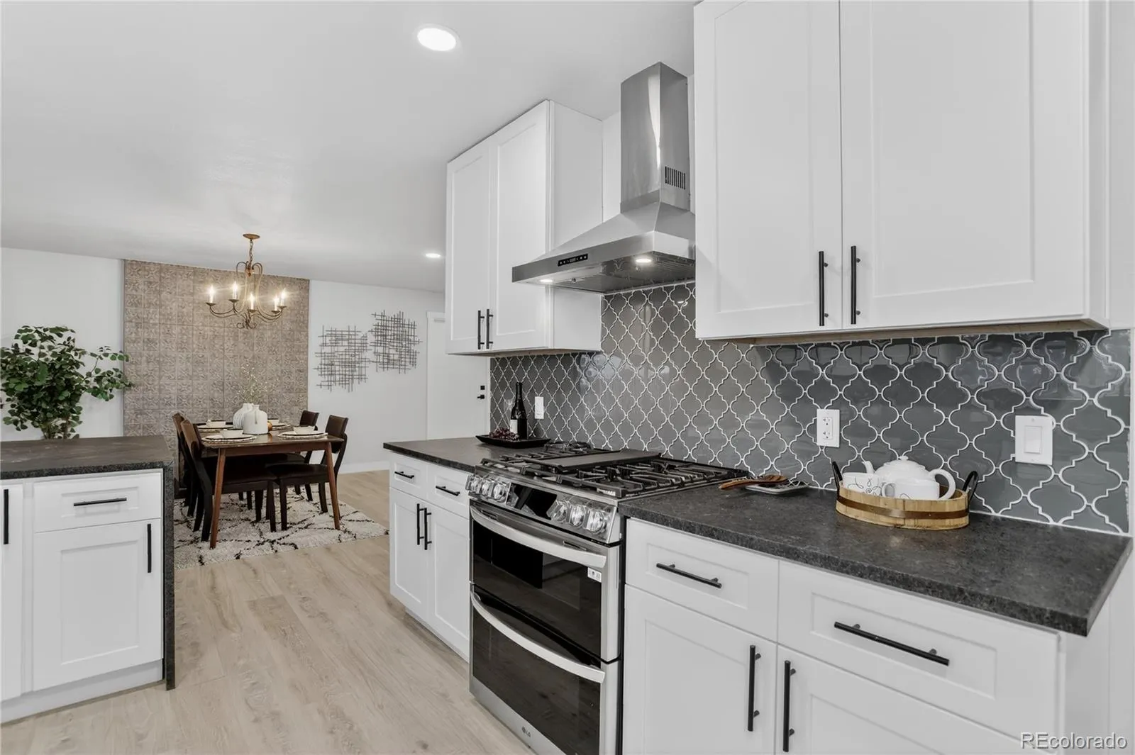 7006 S Elati Street Littleton CO 80120 MLS #REC3508053 04222026145228 1600 13