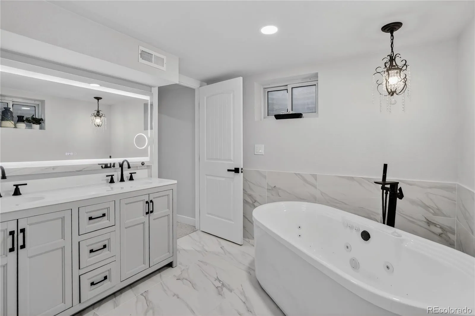 7006 S Elati Street Littleton CO 80120 MLS #REC3508053 04222026145228 1600 27