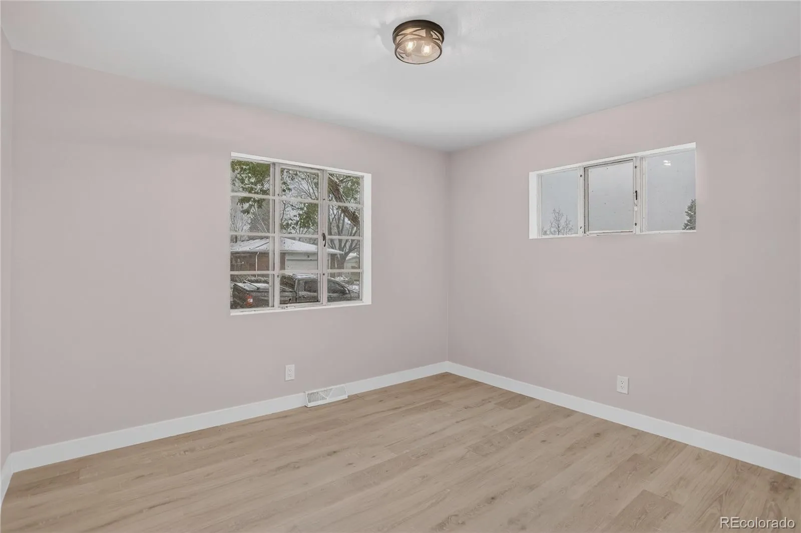 7006 S Elati Street Littleton CO 80120 MLS #REC3508053 04222026145228 1600 31