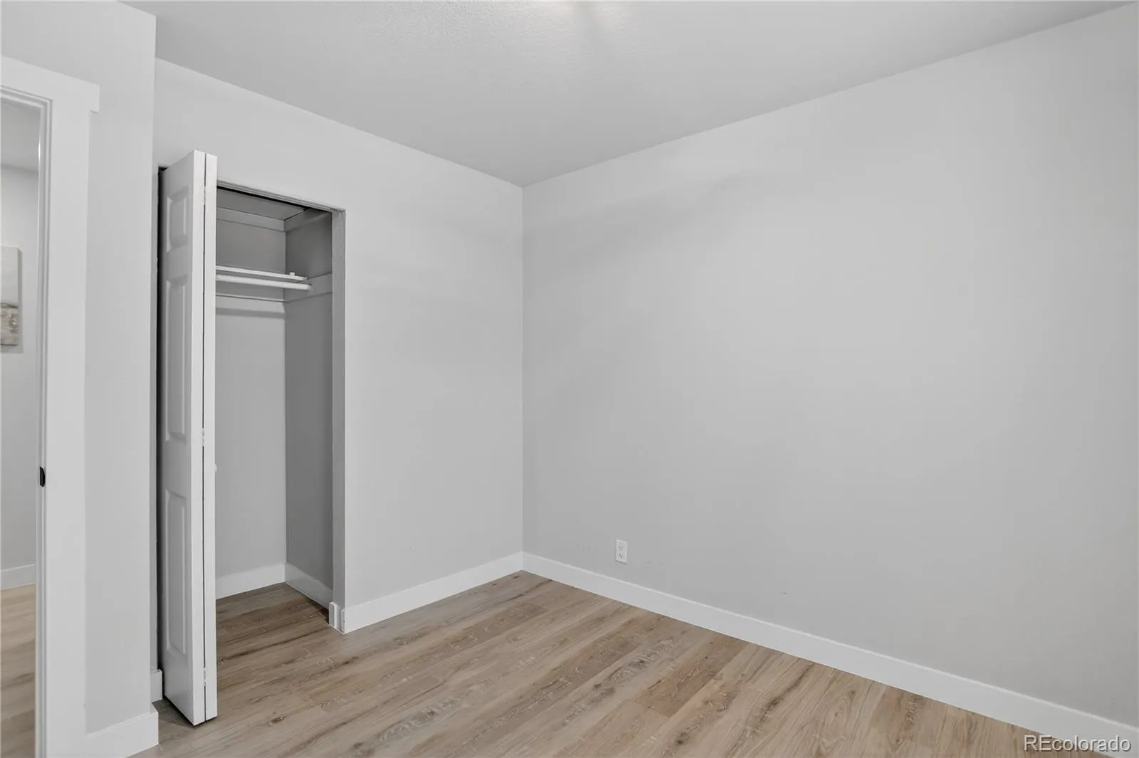 7006 S Elati Street Littleton CO 80120 MLS #REC3508053 04222026145228 1600 33