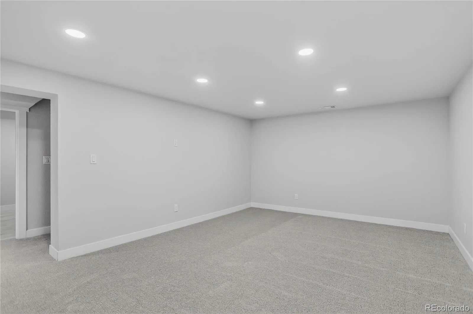 7006 S Elati Street Littleton CO 80120 MLS #REC3508053 04222026145228 1600 36