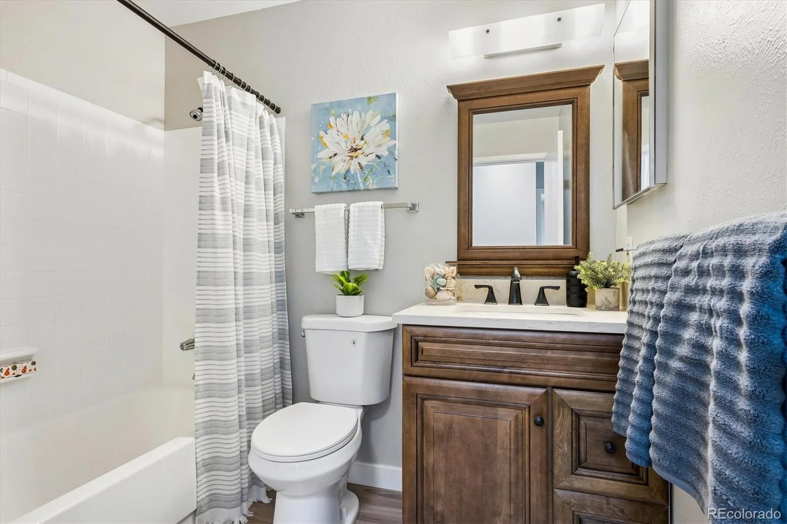 16634 E Rice Circle Aurora CO 80015 MLS #REC3510974 06042026140830 1600 24