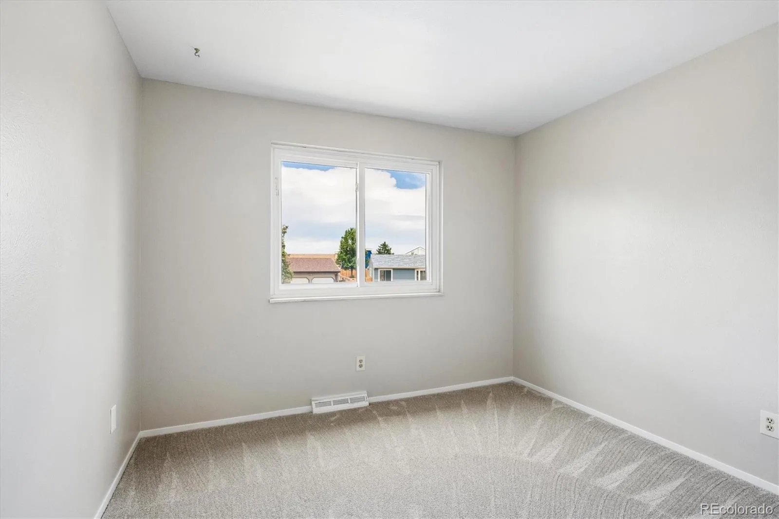 16634 E Rice Circle Aurora CO 80015 MLS #REC3510974 06042026140830 1600 26