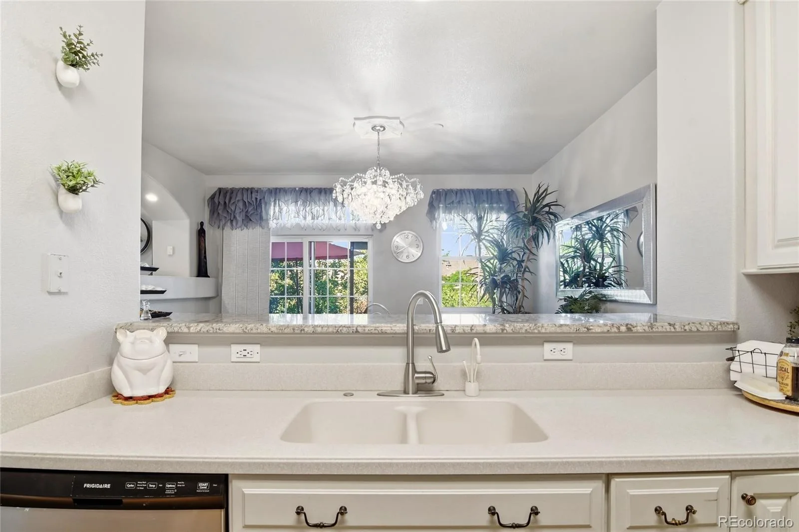 1483 S Ulster Street Denver CO 80231 MLS #REC3513302 07012026155330 1600 13
