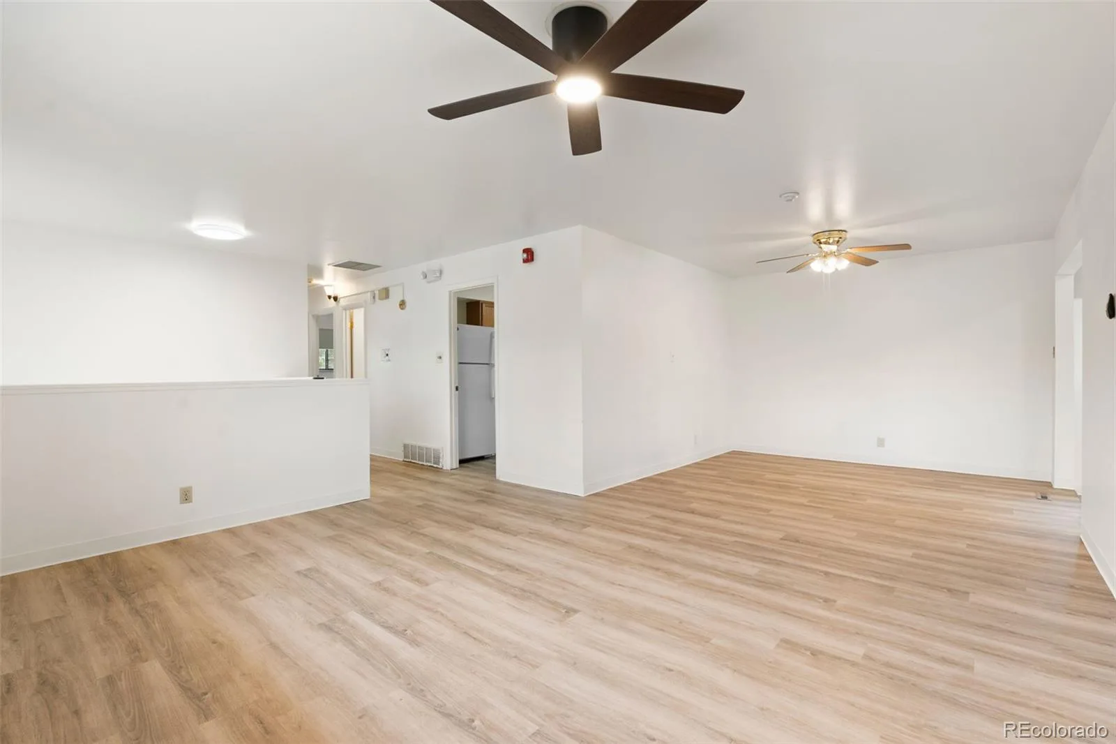 8640 W Jewell Avenue Lakewood CO 80232 | MLS #REC3515587 08282026154842 1600 16