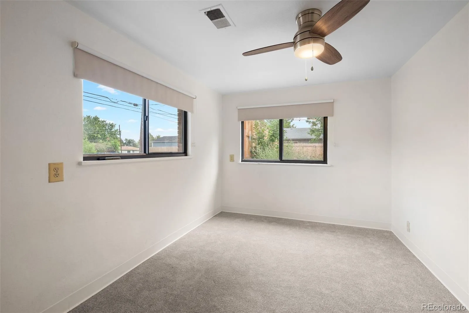 8640 W Jewell Avenue Lakewood CO 80232 | MLS #REC3515587 08282026154842 1600 26