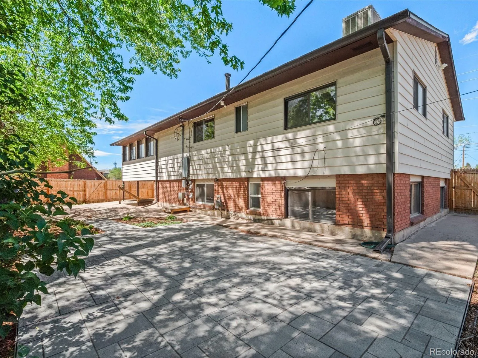 8640 W Jewell Avenue Lakewood CO 80232 | MLS #REC3515587 08282026154842 1600 33