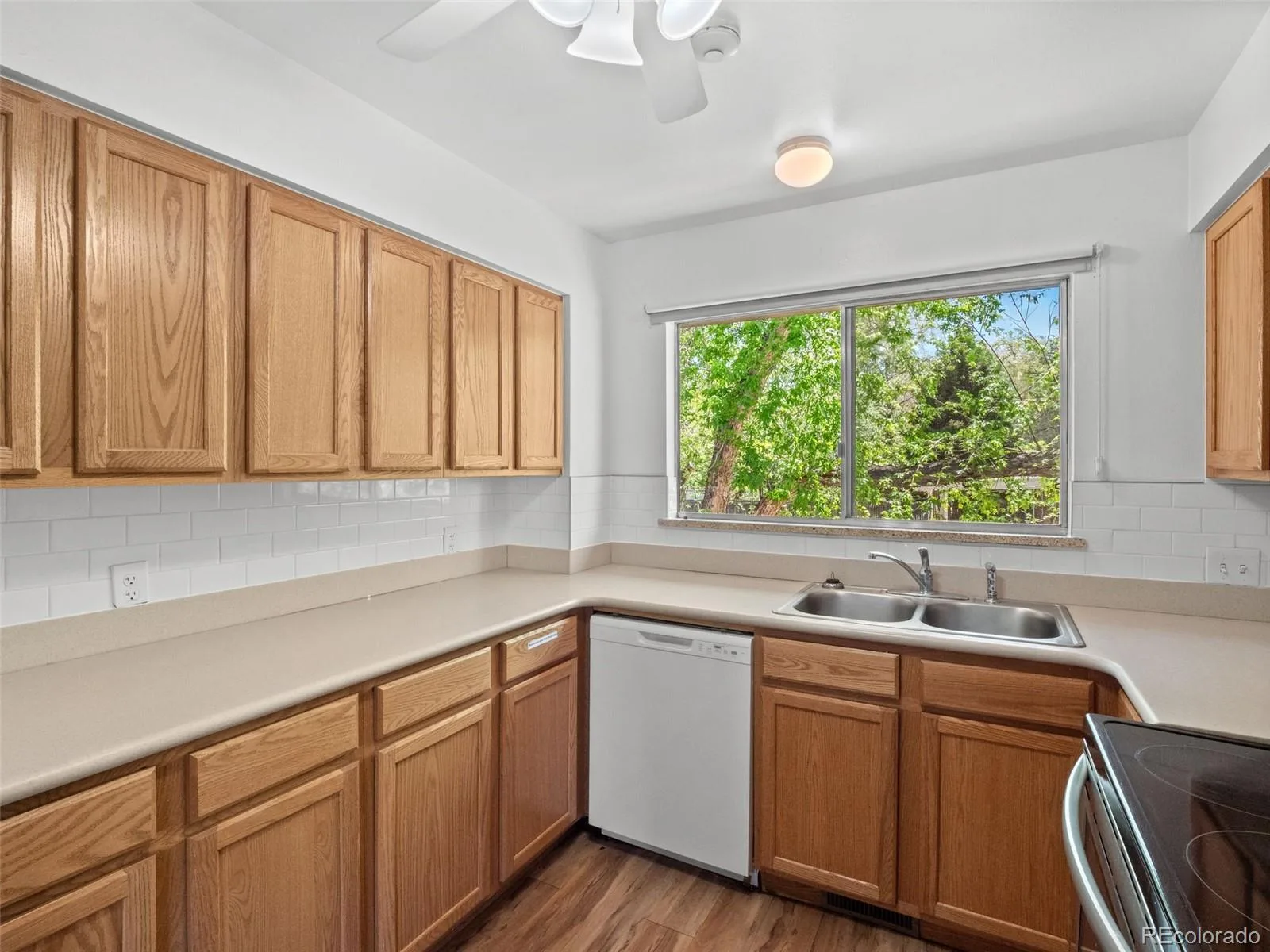8640 W Jewell Avenue Lakewood CO 80232 | MLS #REC3515587 08282026154842 1600 5