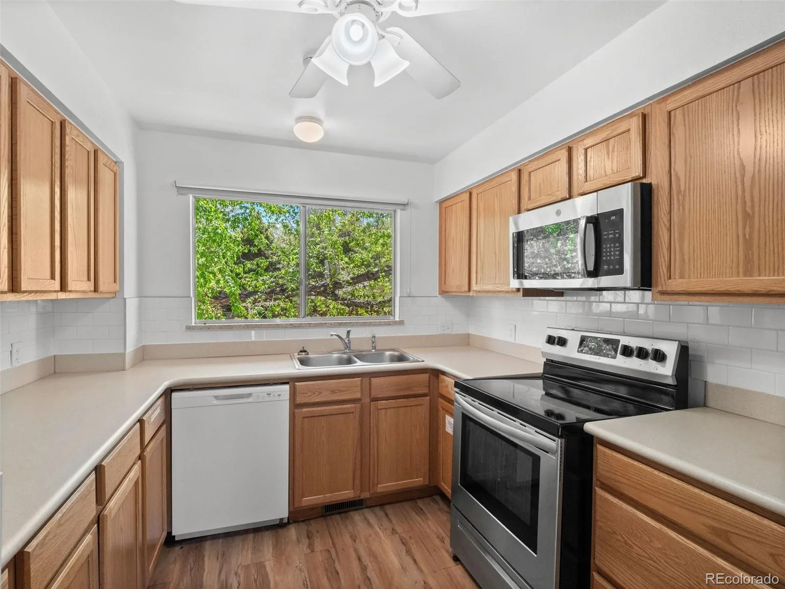 8640 W Jewell Avenue Lakewood CO 80232 | MLS #REC3515587 08282026154842 1600 6