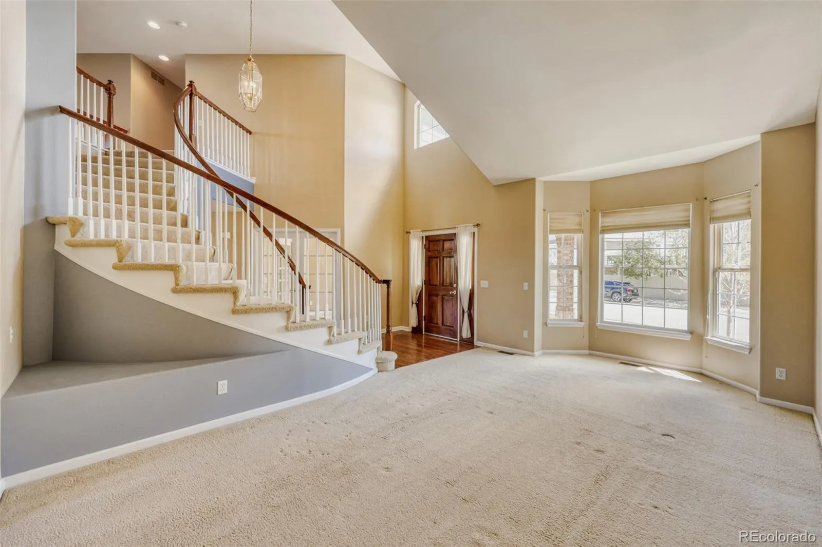 5751 S Flanders Court Aurora CO 80015 MLS #REC3519698 05052026235947 1600 14