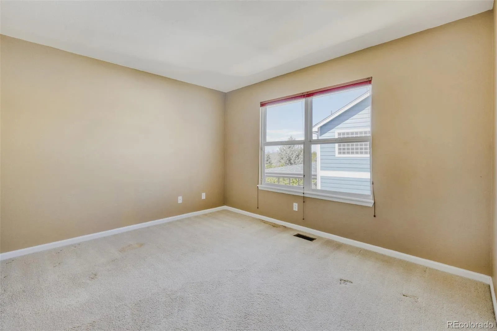 5751 S Flanders Court Aurora CO 80015 MLS #REC3519698 05052026235947 1600 30