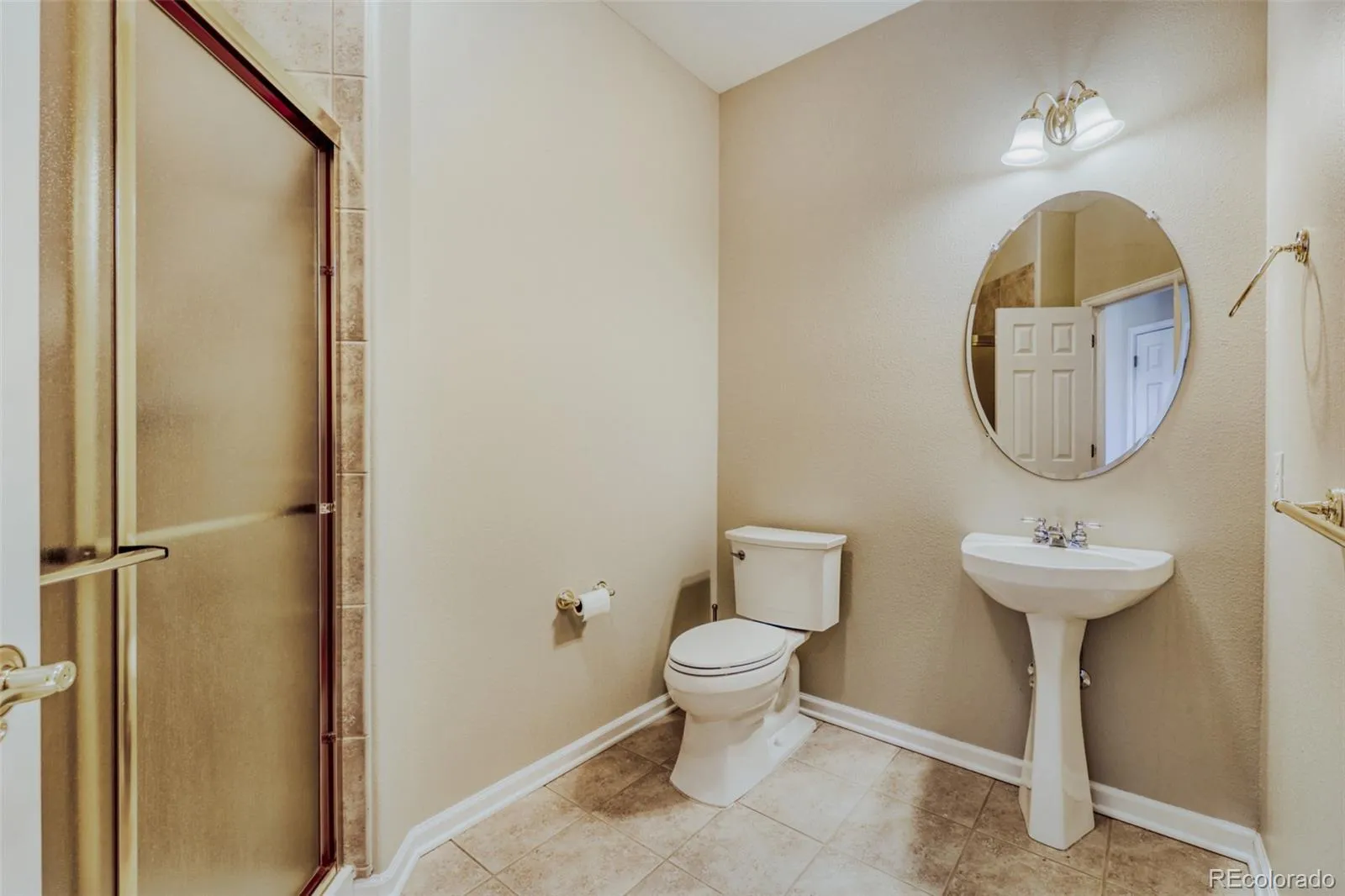 5751 S Flanders Court Aurora CO 80015 MLS #REC3519698 05052026235947 1600 35