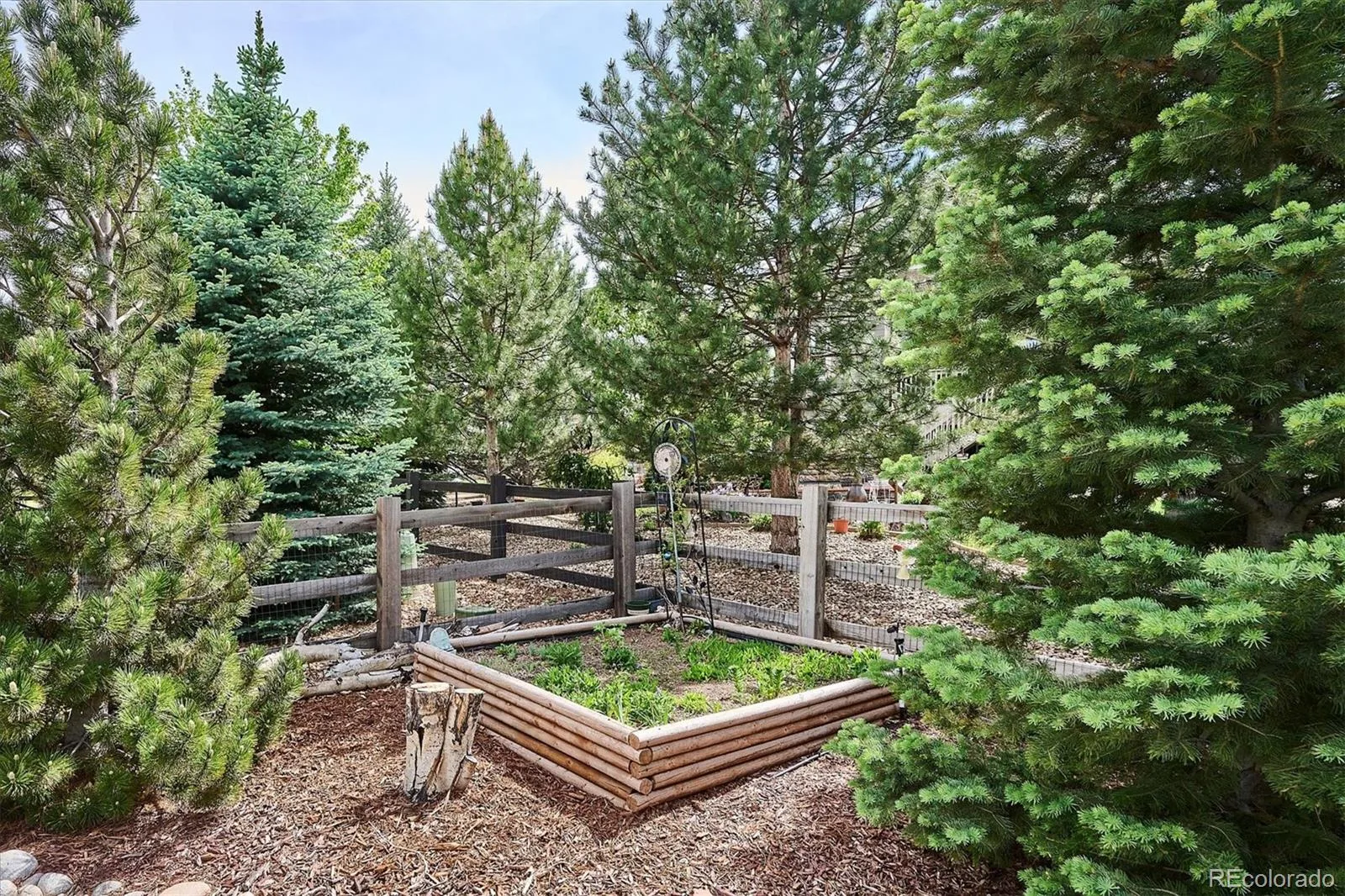 8623 S Zante Street Aurora CO 80016 MLS #REC3523294 06052026032223 1600 35