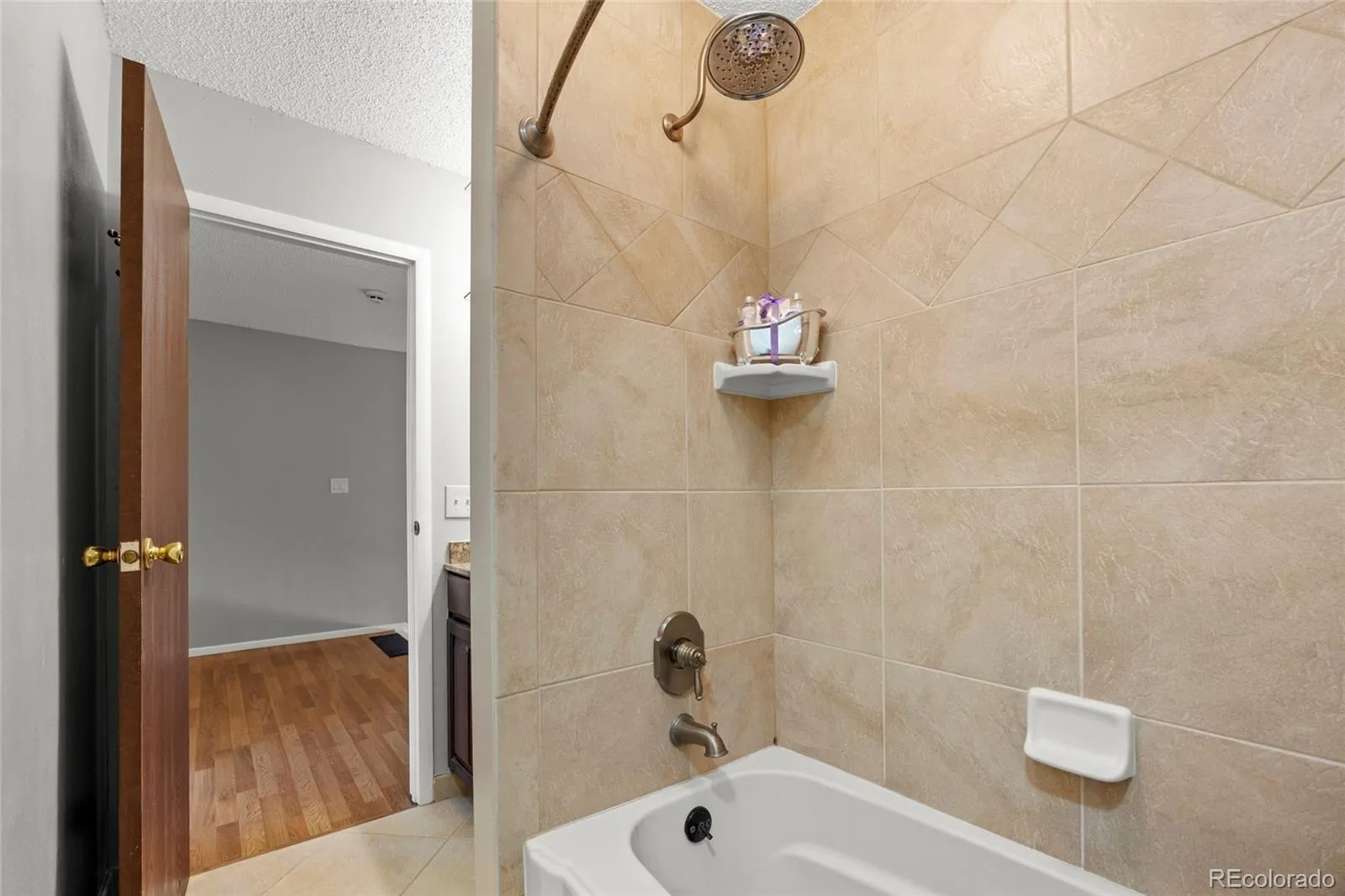2625 S Peoria Street Aurora CO 80014 MLS #REC3525223 05142026211328 1600 19