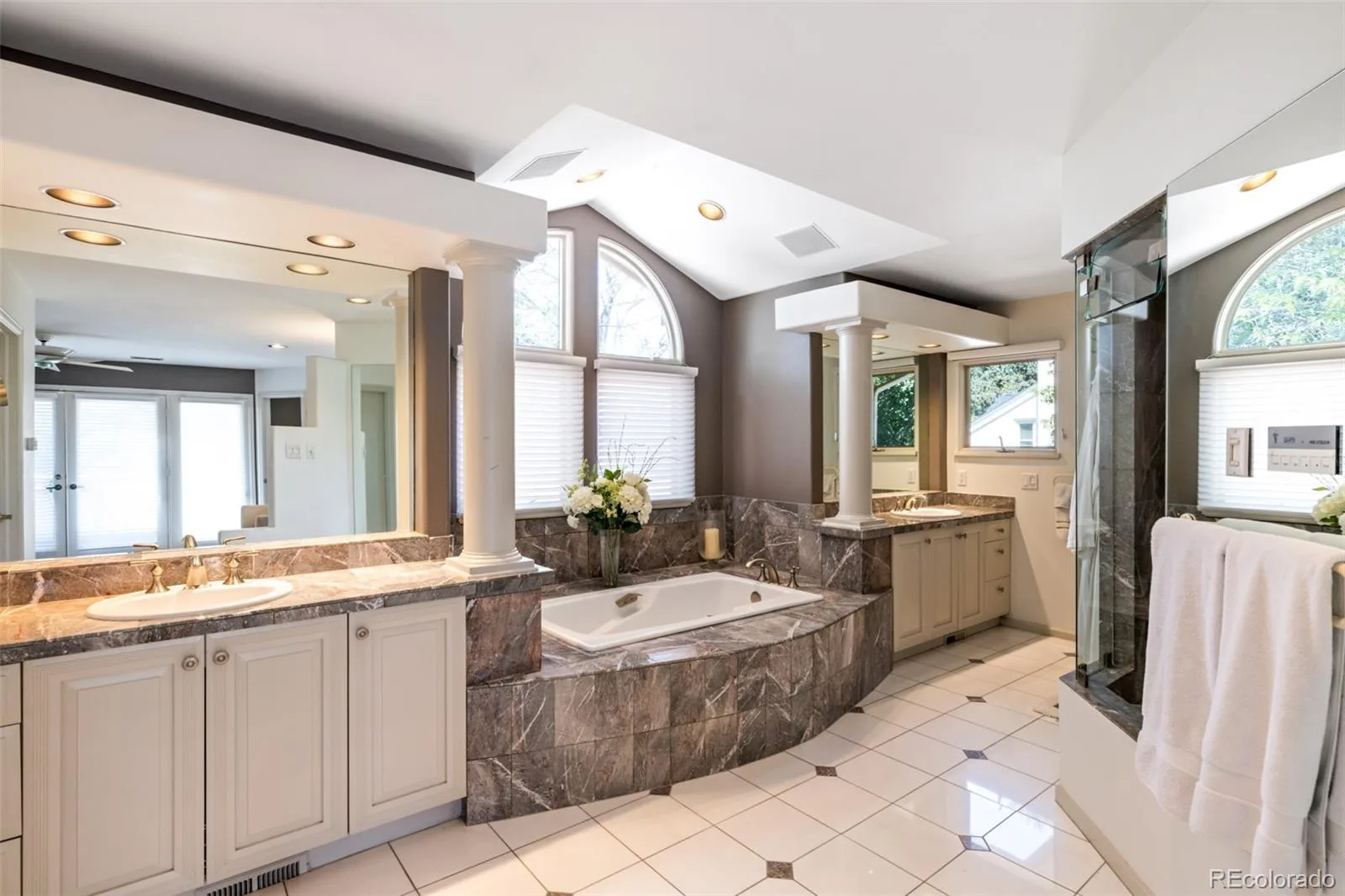 2 Elm Street Denver CO 80220 | MLS #REC3525954 10052026193020 1600 26