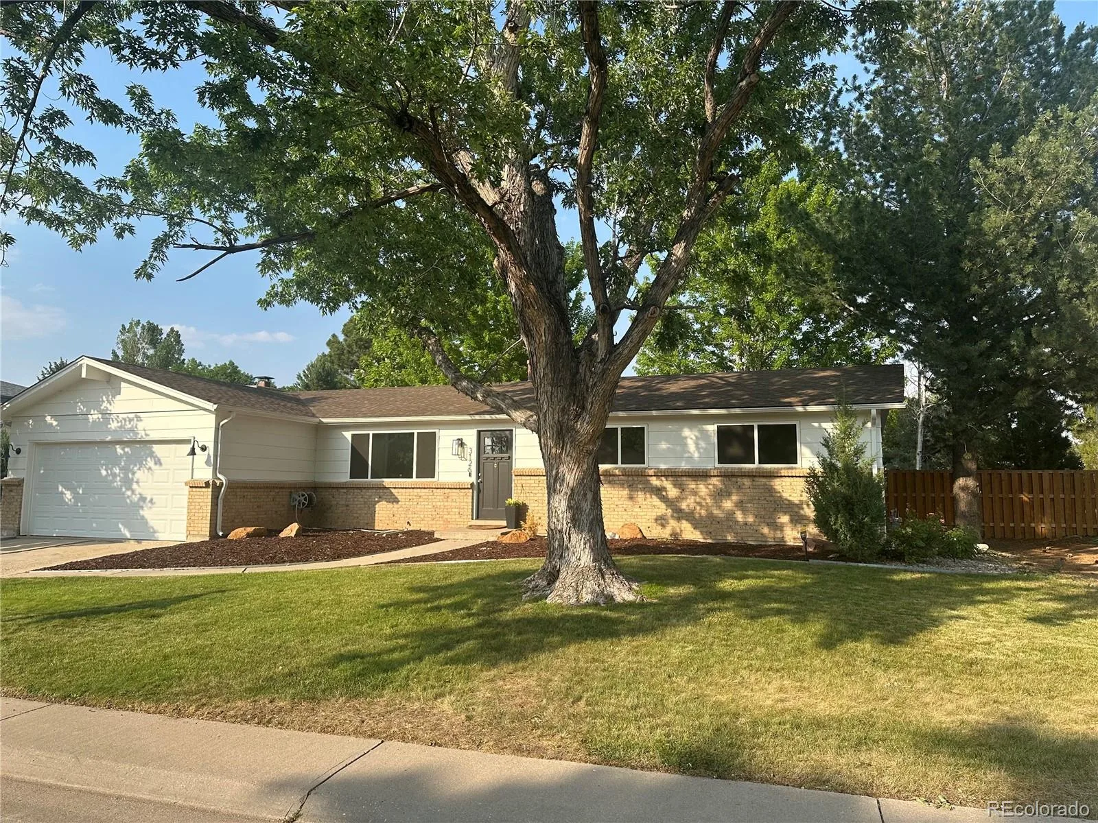 3126 S Emporia Court Denver CO 80231 MLS #REC3526095 06242026025046 1600 2