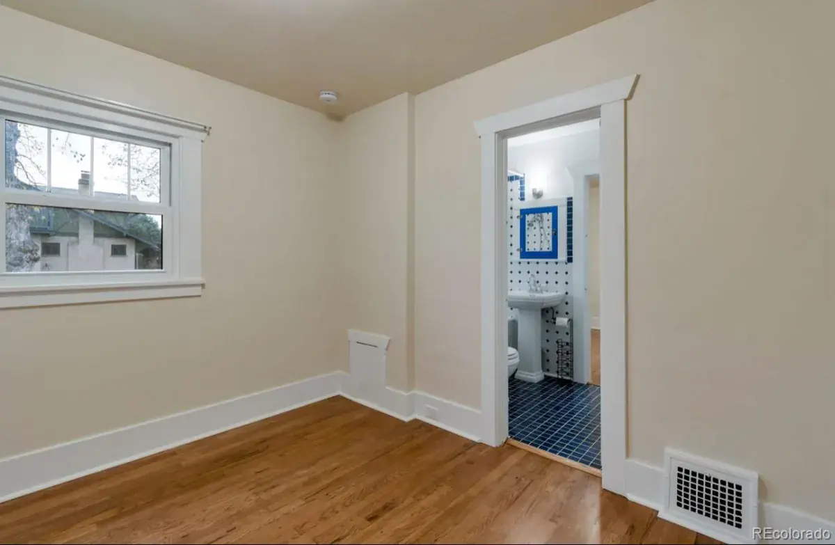 11232025014556 1200 11