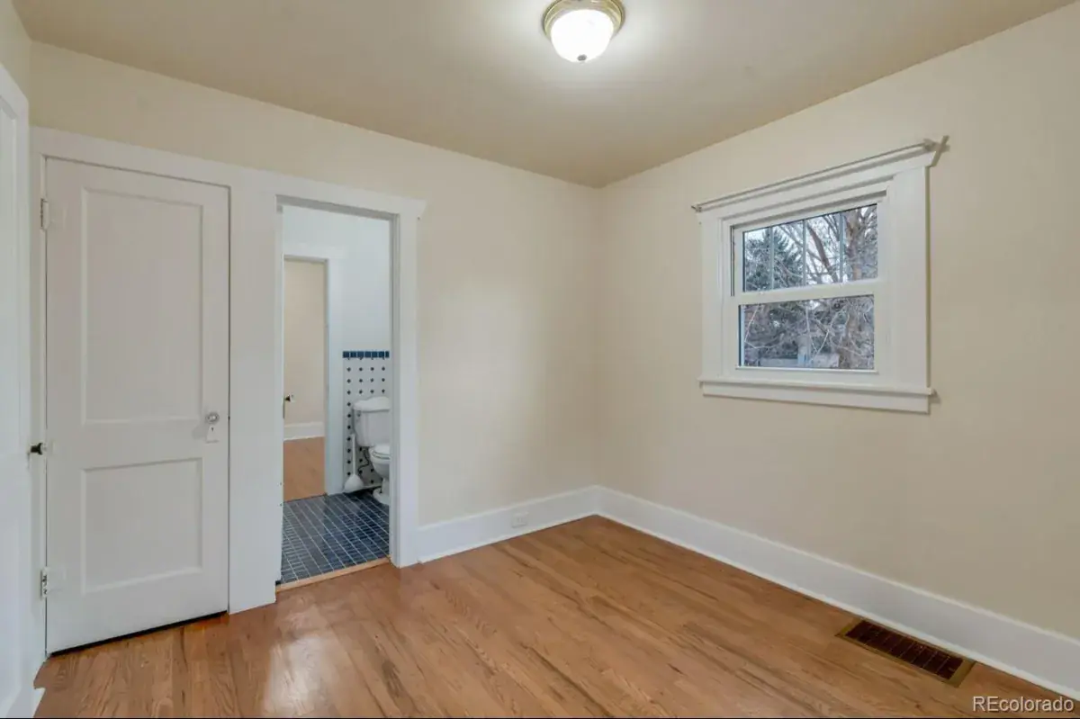 11232025014556 1200 16