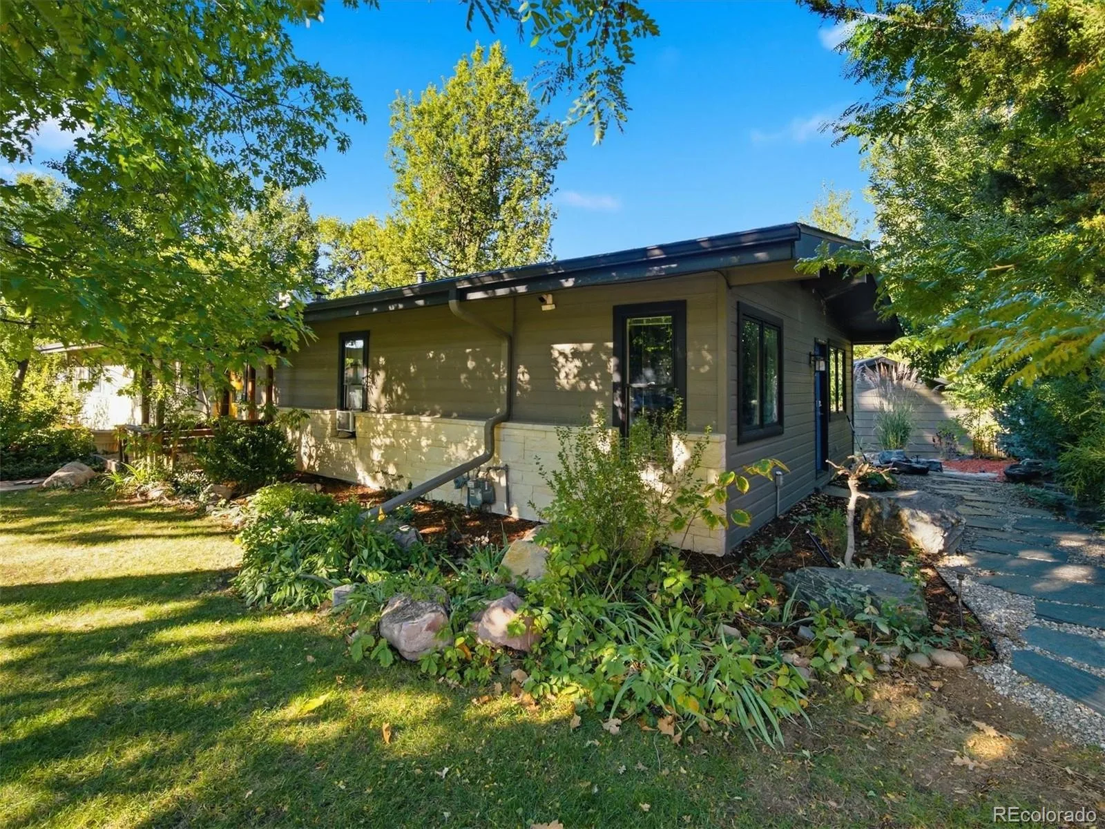 2651 S Jersey Street Denver CO 80222 | MLS #REC3532510 10112026221100 1600 37