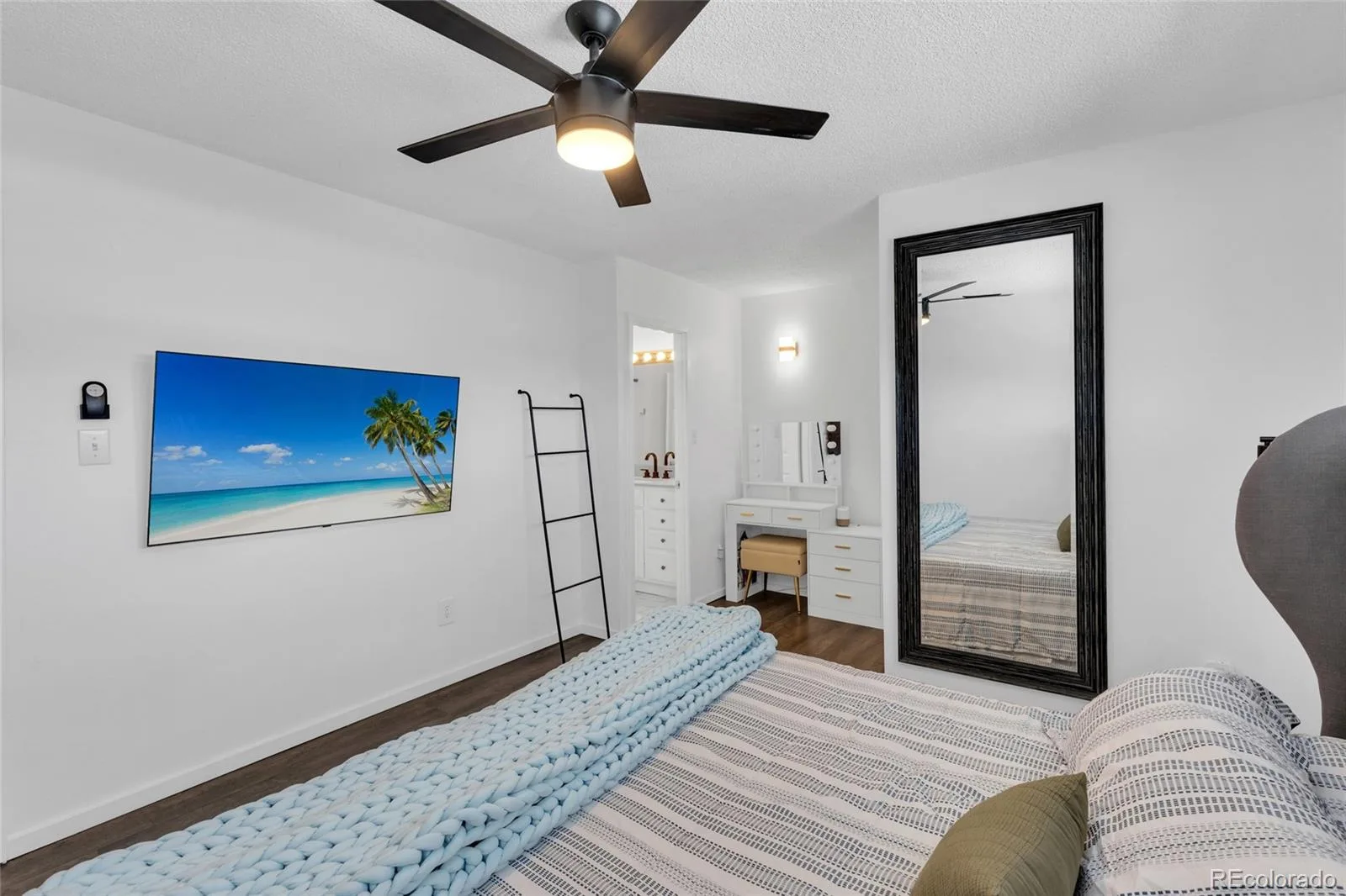 9240 E Lehigh Avenue #4 Denver CO 80237 MLS #REC3532803 06182026232151 1600 24
