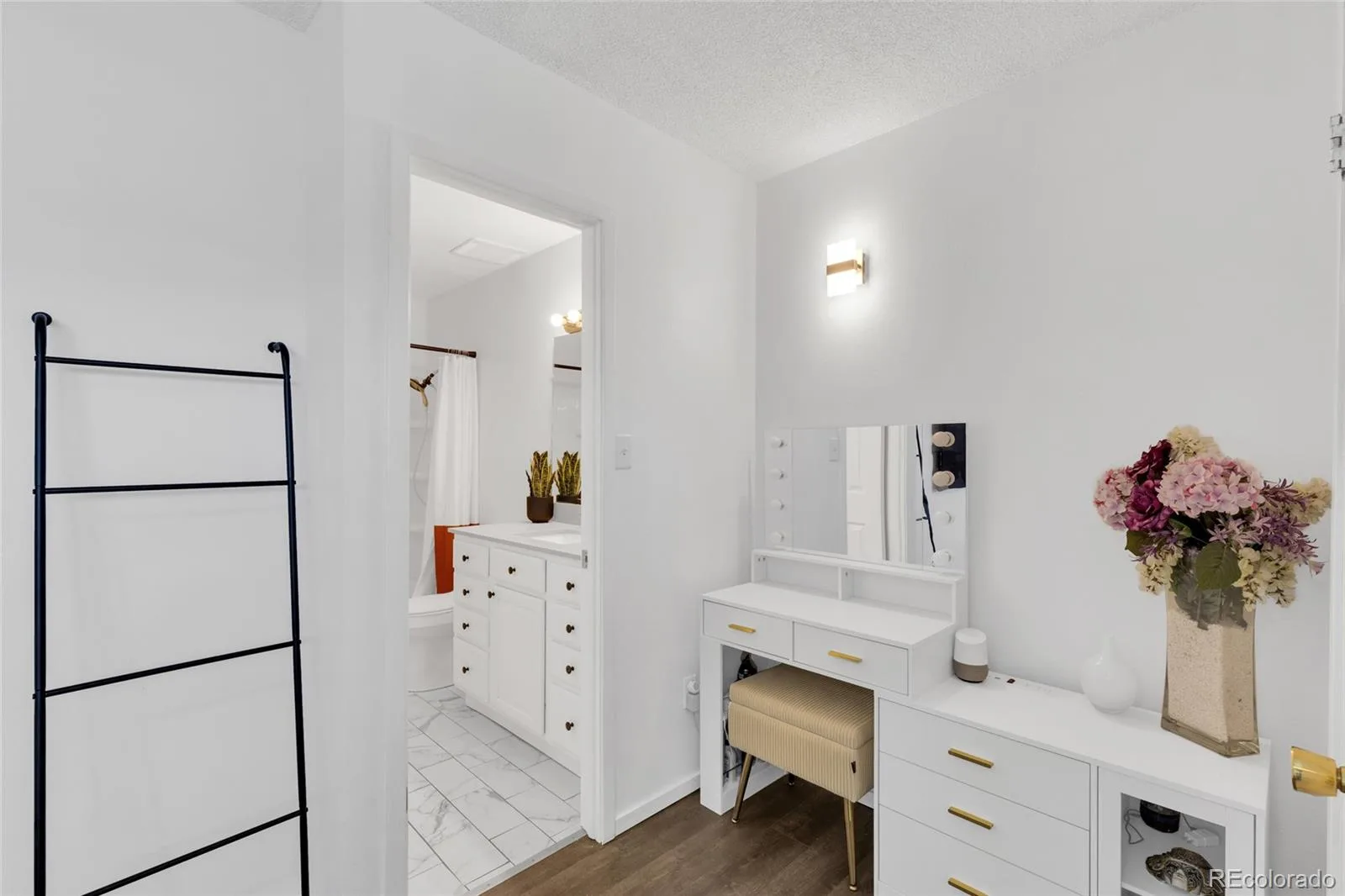 9240 E Lehigh Avenue #4 Denver CO 80237 MLS #REC3532803 06182026232151 1600 25