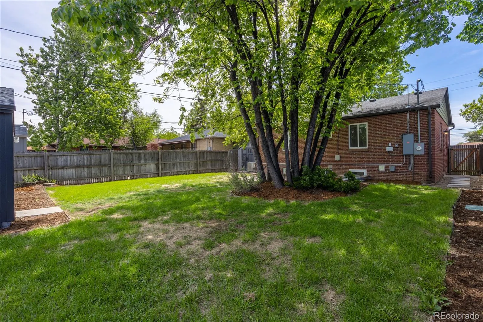 3336 Magnolia Street Denver CO 80207 MLS #REC3532871 05262026232615 1600 34