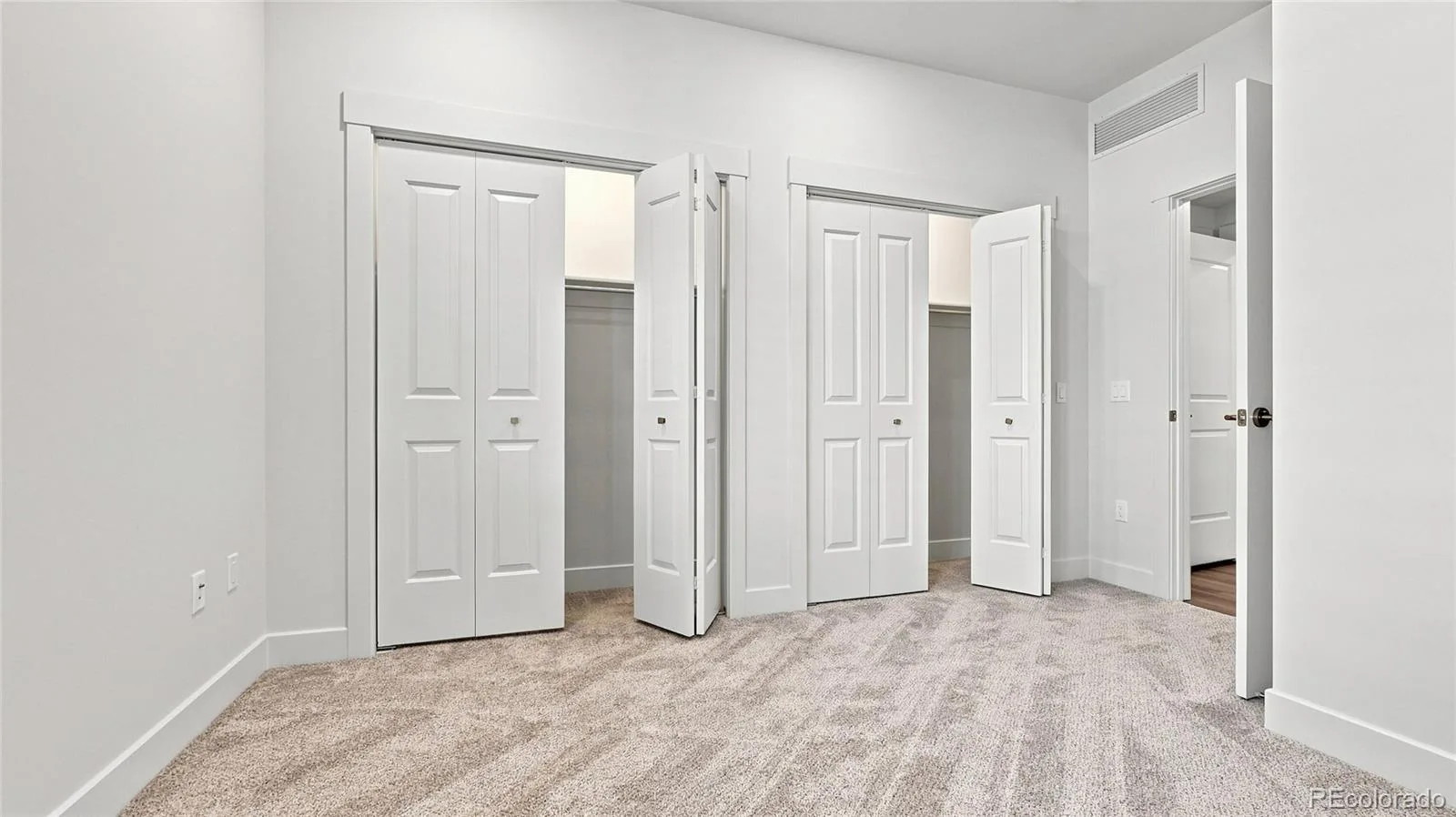7220 W Bonfils Lane #302 Denver CO 80226 | MLS #REC3541395 08272026163314 1600 14