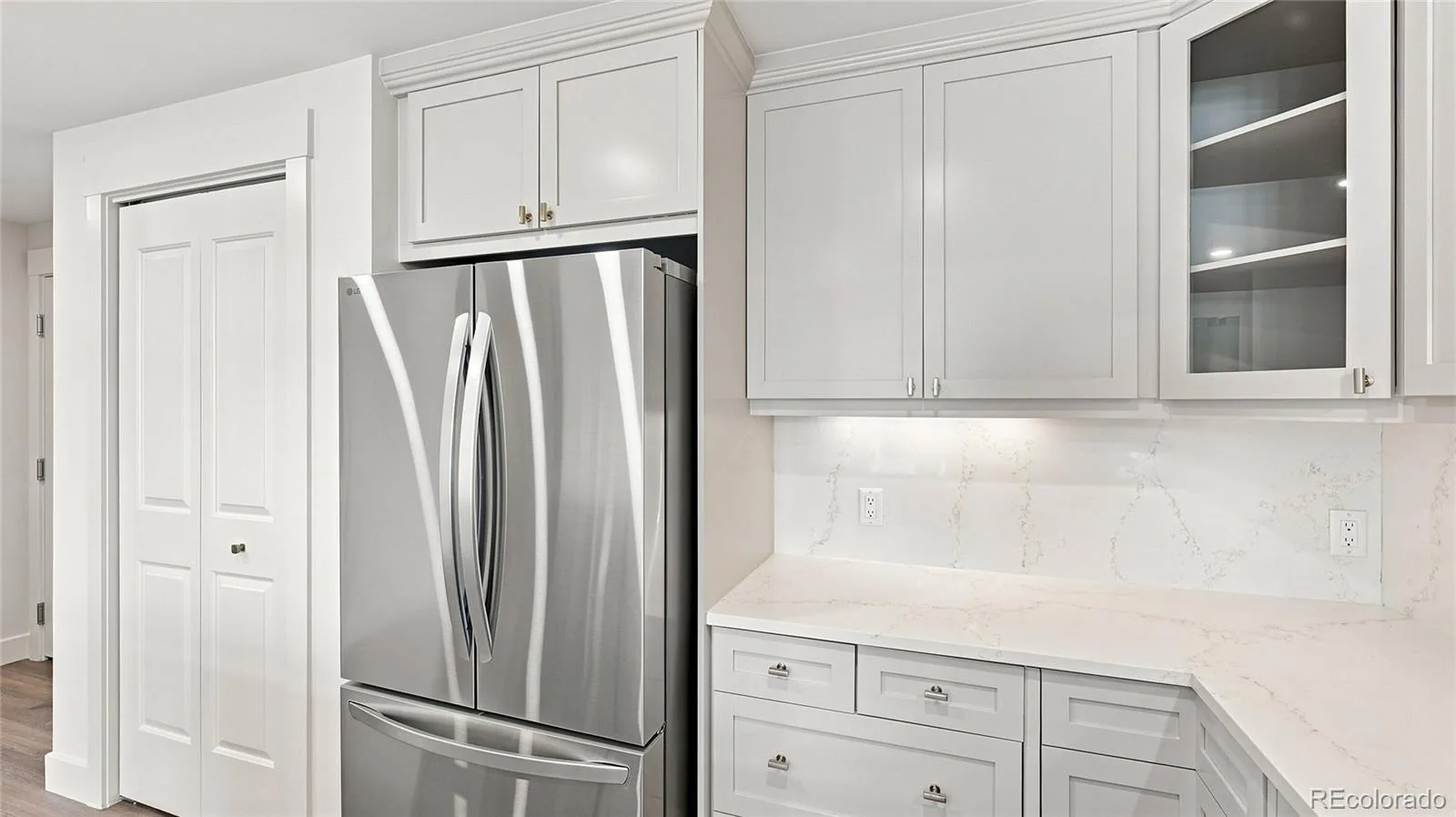 7220 W Bonfils Lane #302 Denver CO 80226 | MLS #REC3541395 08272026163314 1600 6
