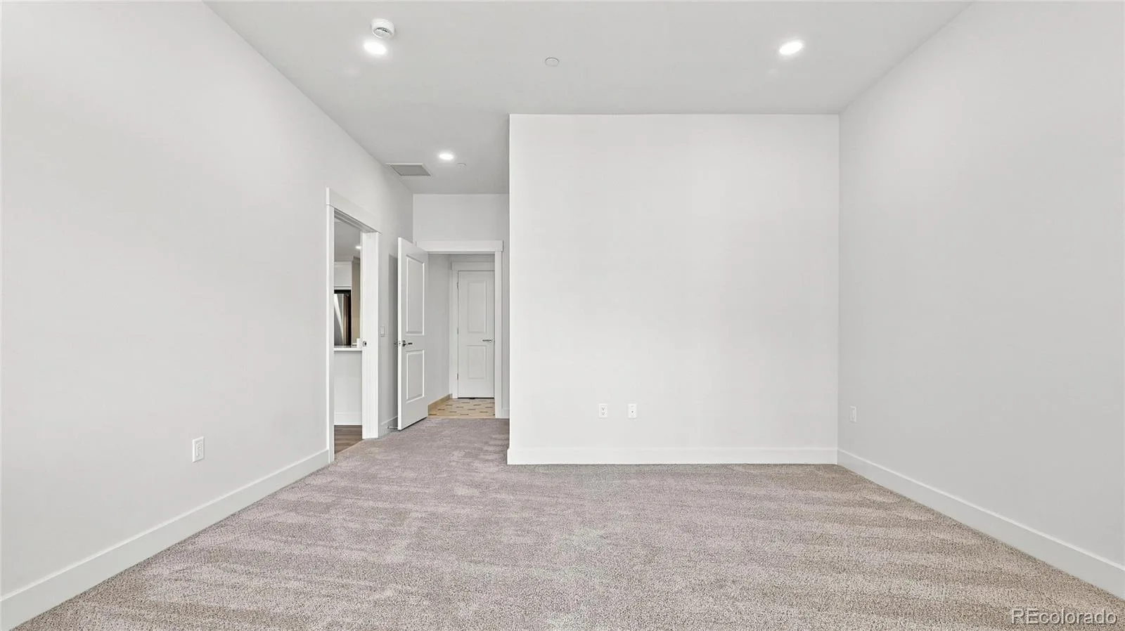 7220 W Bonfils Lane #302 Denver CO 80226 | MLS #REC3541395 08272026163314 1600 9
