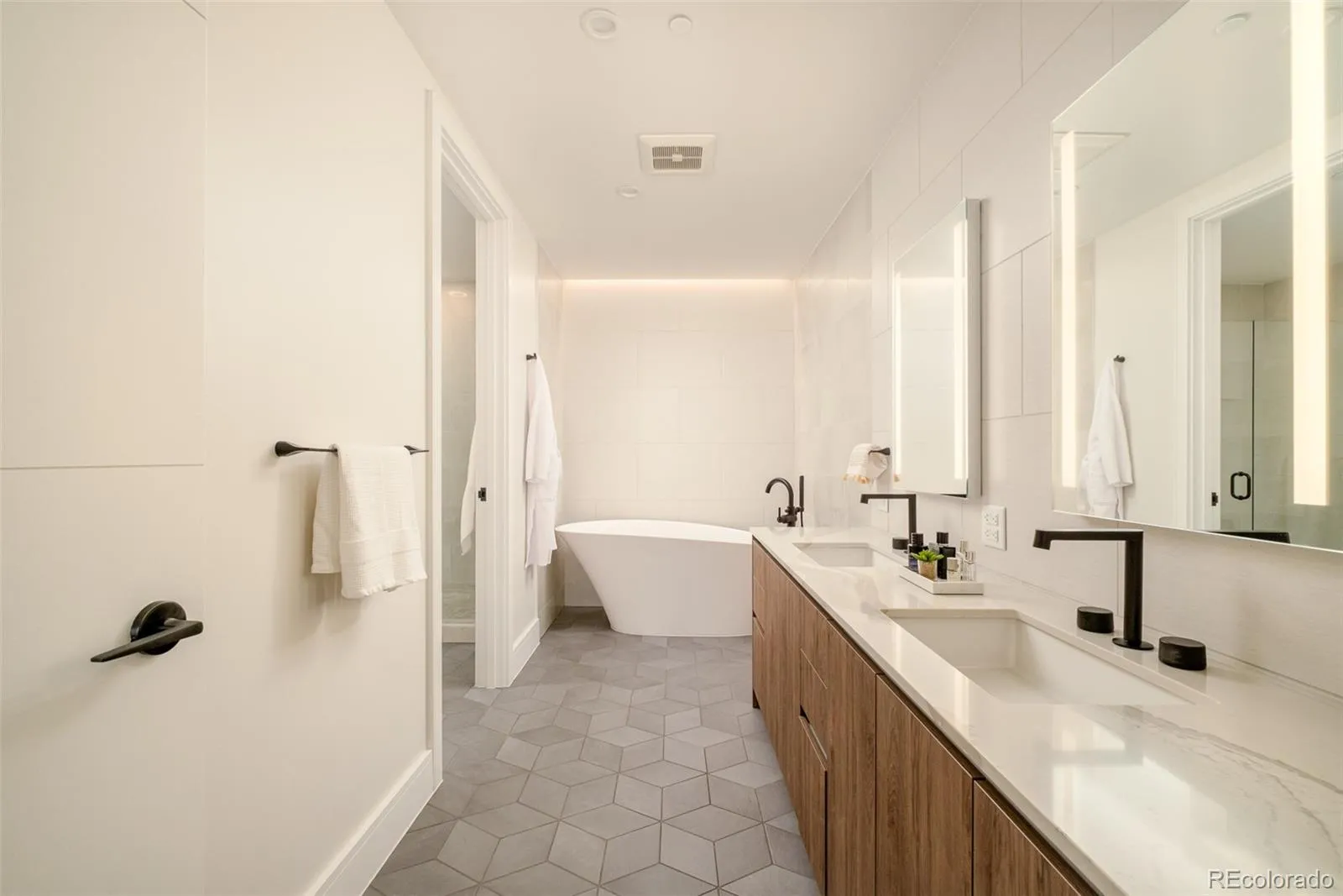 04092026213902 1600 17