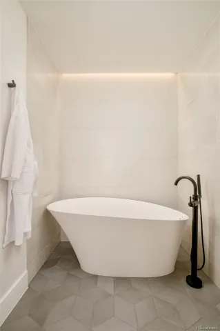 04092026213902 640 19