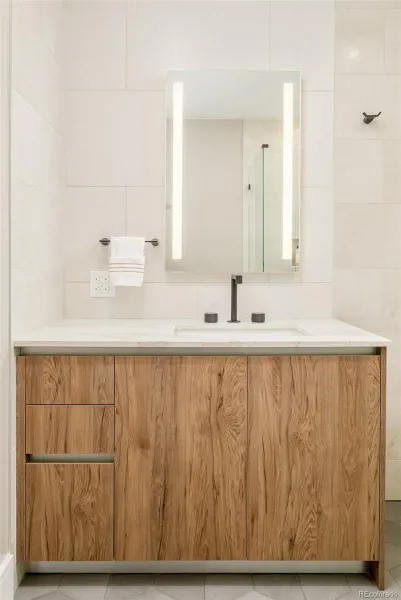 04092026213902 800 25