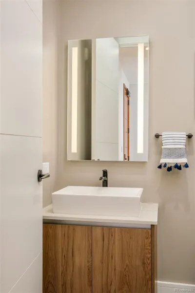 04092026213902 800 27