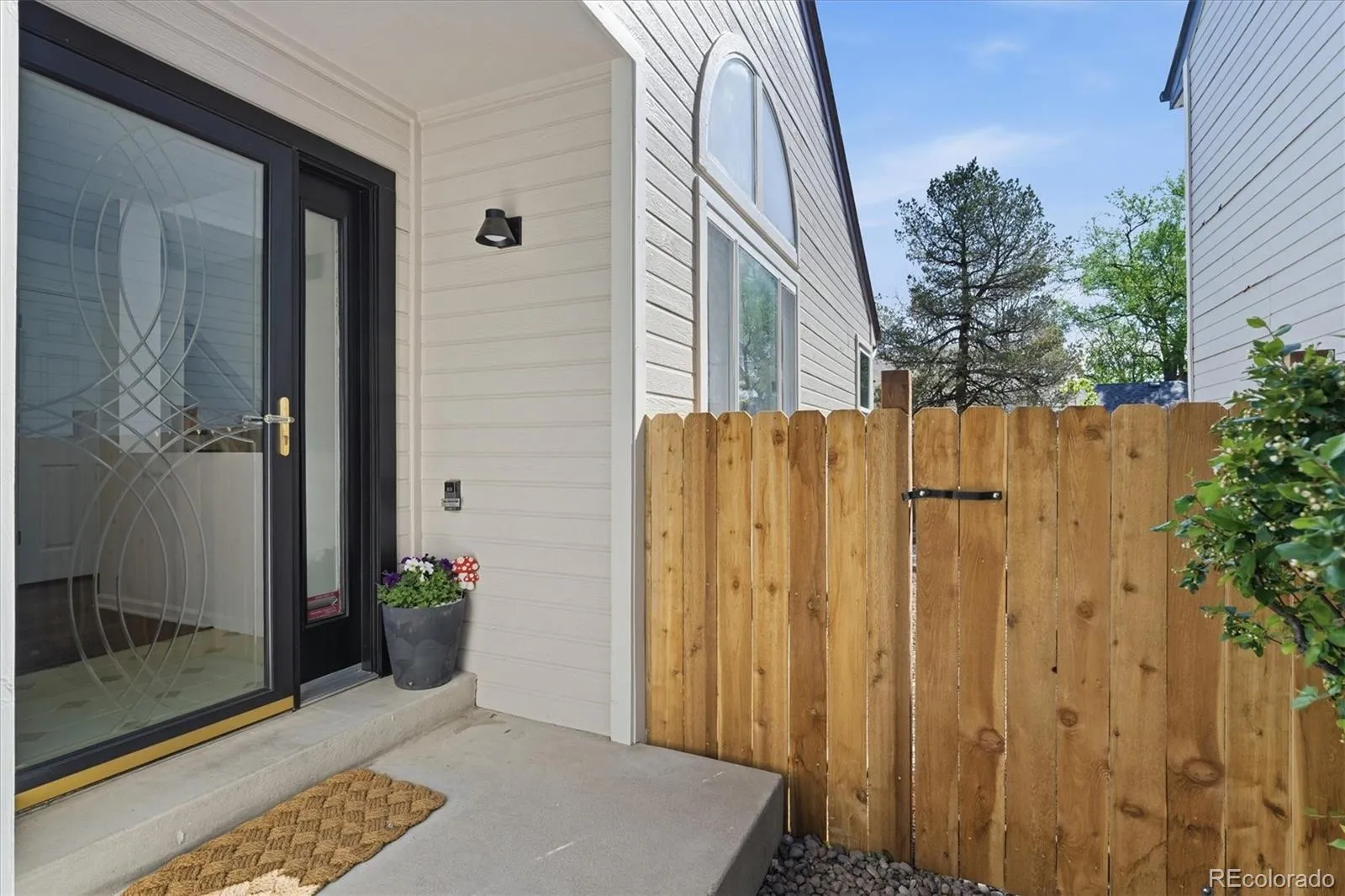 2258 S Nome Court Aurora CO 80014 MLS #REC3542152 04292026191049 1600 1