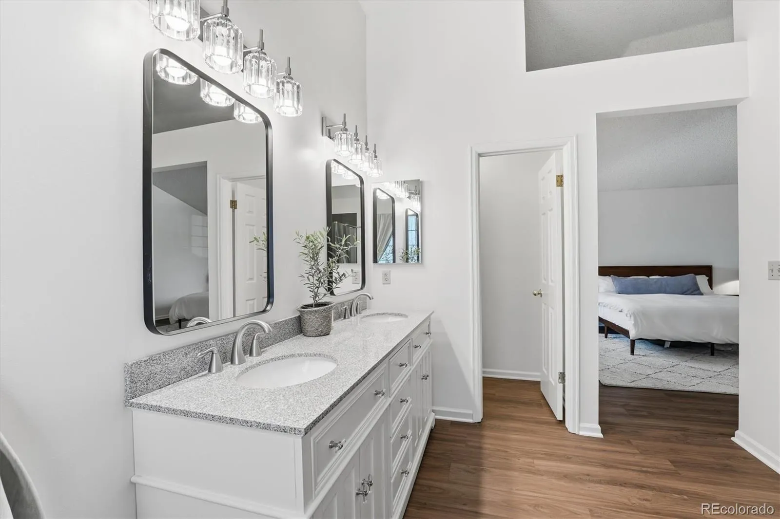2258 S Nome Court Aurora CO 80014 MLS #REC3542152 04292026191049 1600 23