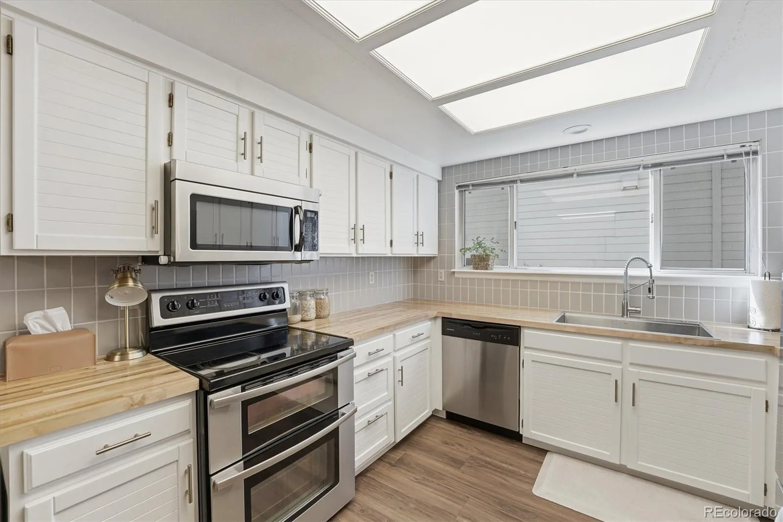 2258 S Nome Court Aurora CO 80014 MLS #REC3542152 04292026191049 1600 7