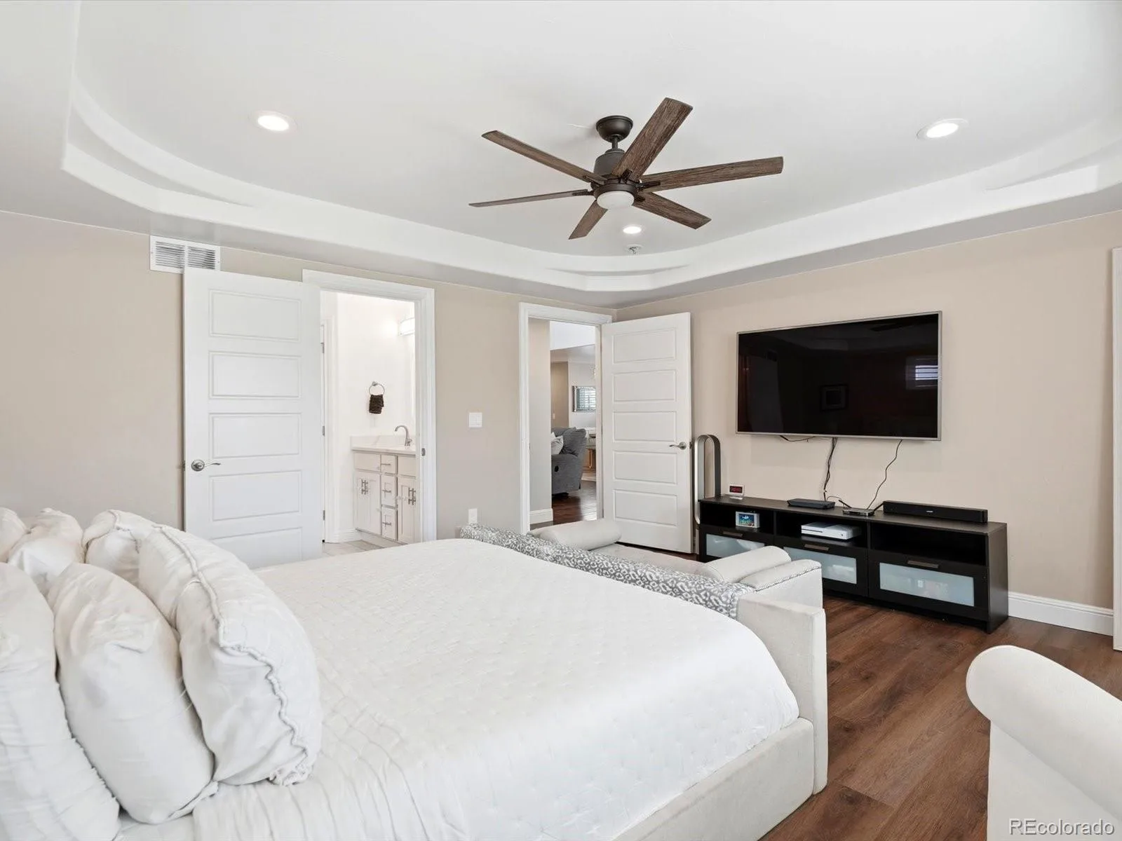 3381 S Clay Street Englewood CO 80110 | MLS #REC3542464 08052026203010 1600 30