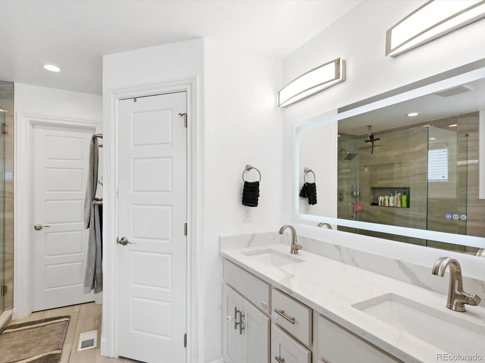 3381 S Clay Street Englewood CO 80110 | MLS #REC3542464 08052026203010 1600 31