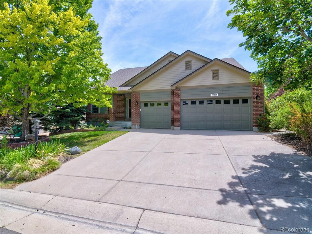 22226 E Glasgow Place Aurora CO 80016 | MLS #REC3543318 MLS #REC3543318 image #0