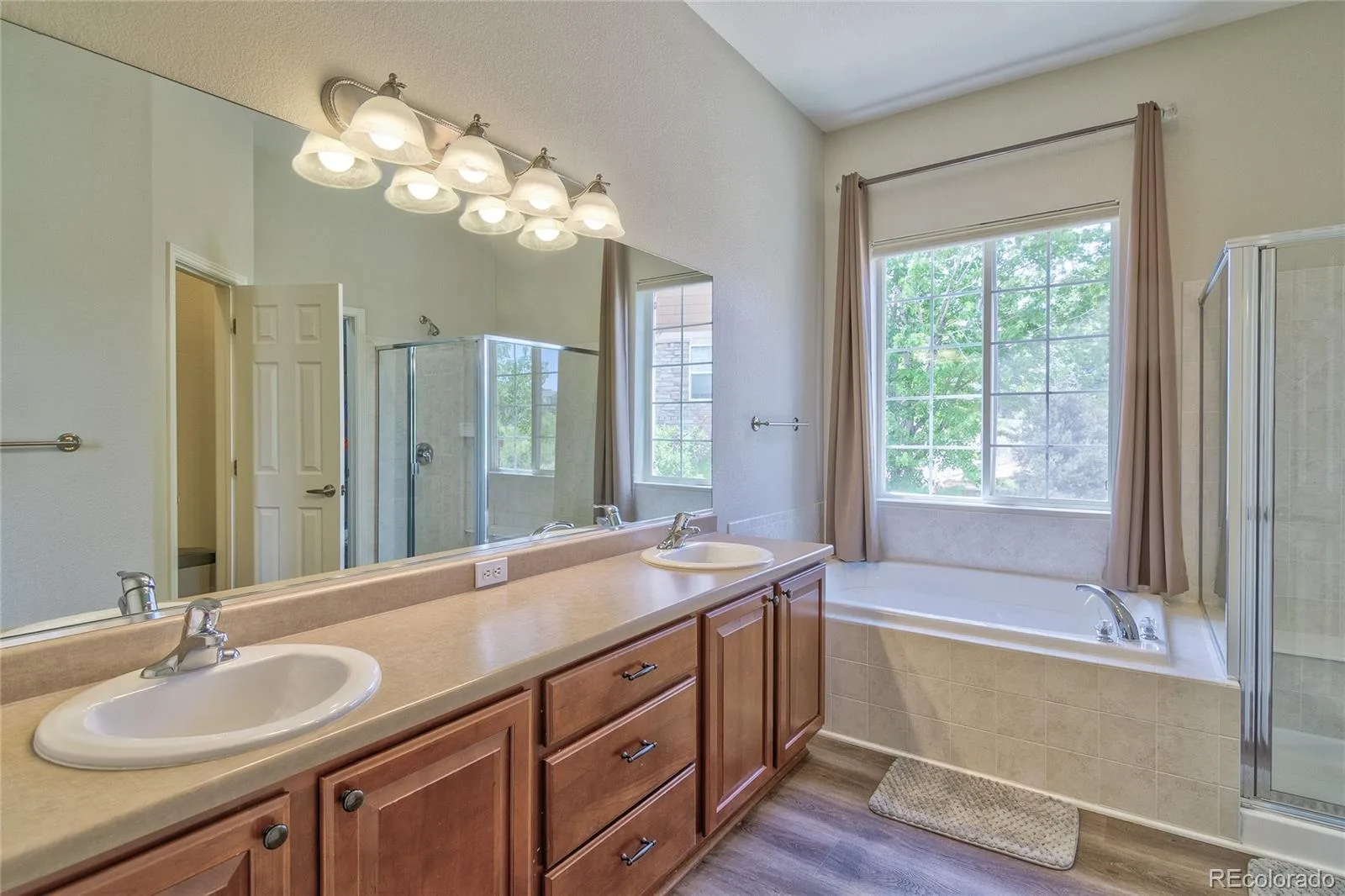 22226 E Glasgow Place Aurora CO 80016 MLS #REC3543318 06192026074624 1600 21