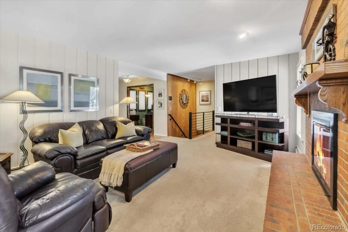 7019 S Windermere Street Littleton CO 80120 MLS #REC3543415 06092026002255 1200 10
