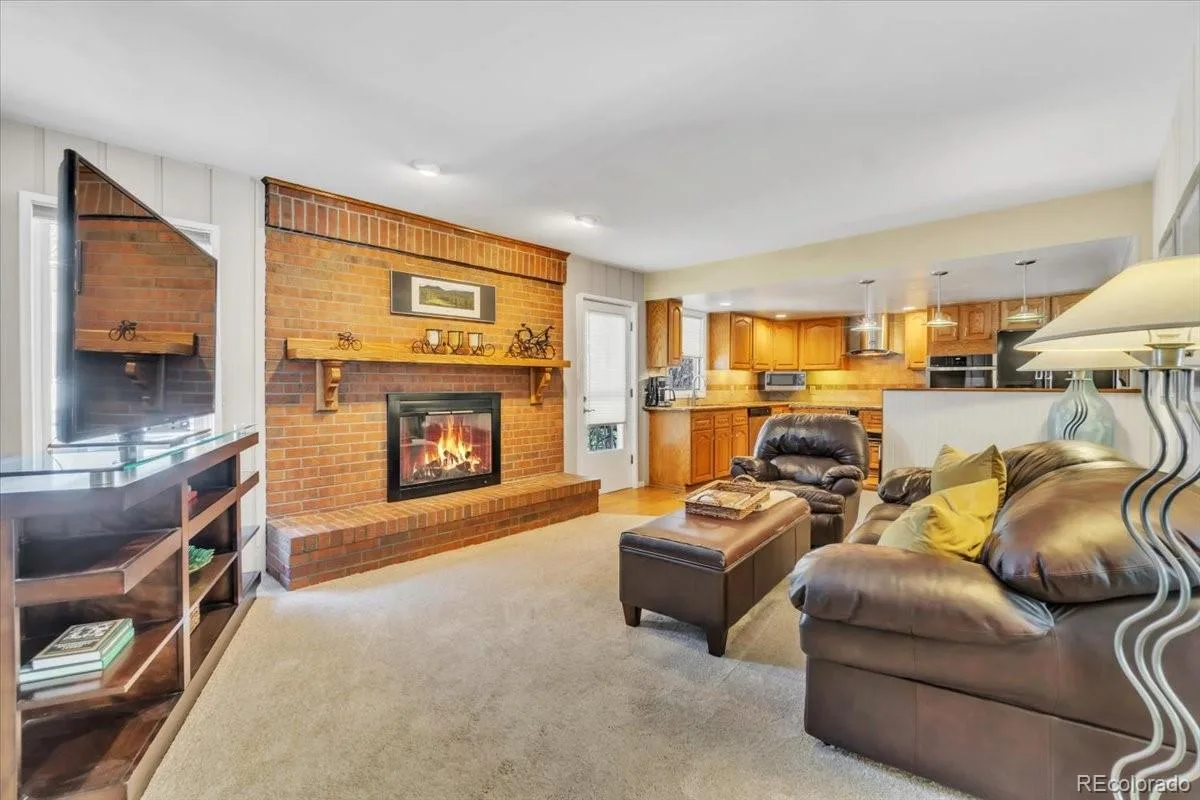7019 S Windermere Street Littleton CO 80120 MLS #REC3543415 06092026002255 1200 5