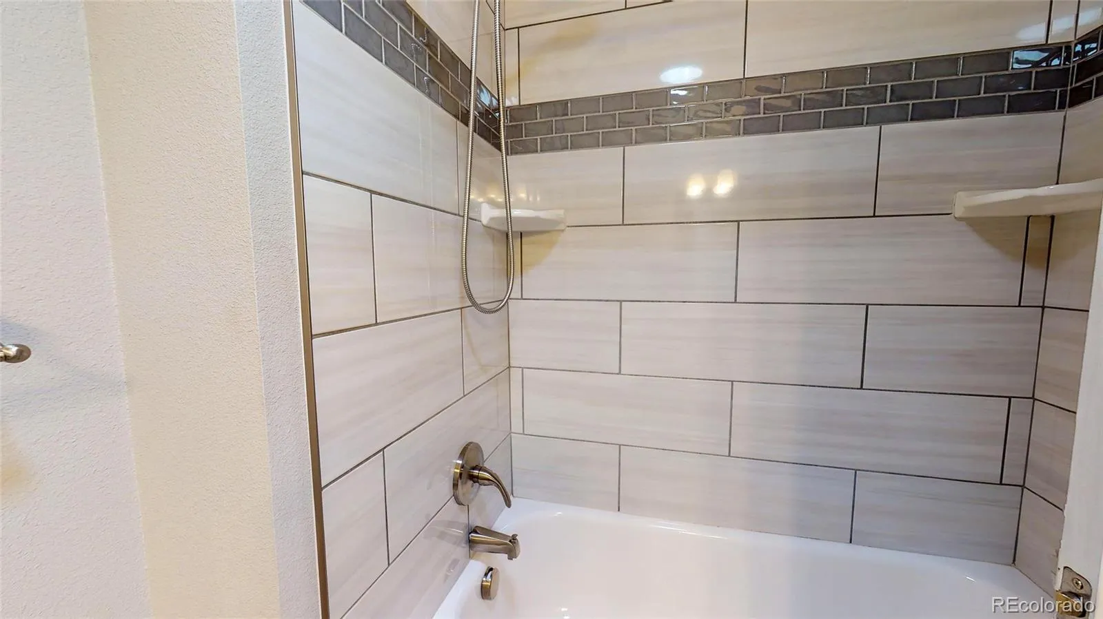 04062026213155 1600 15