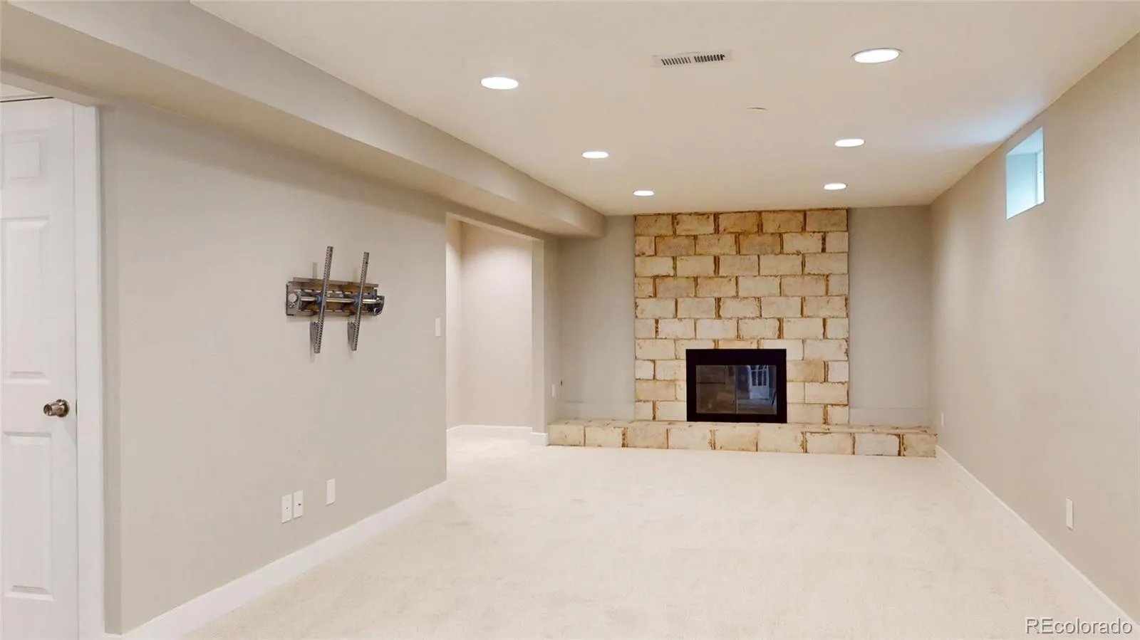 04062026213155 1600 22