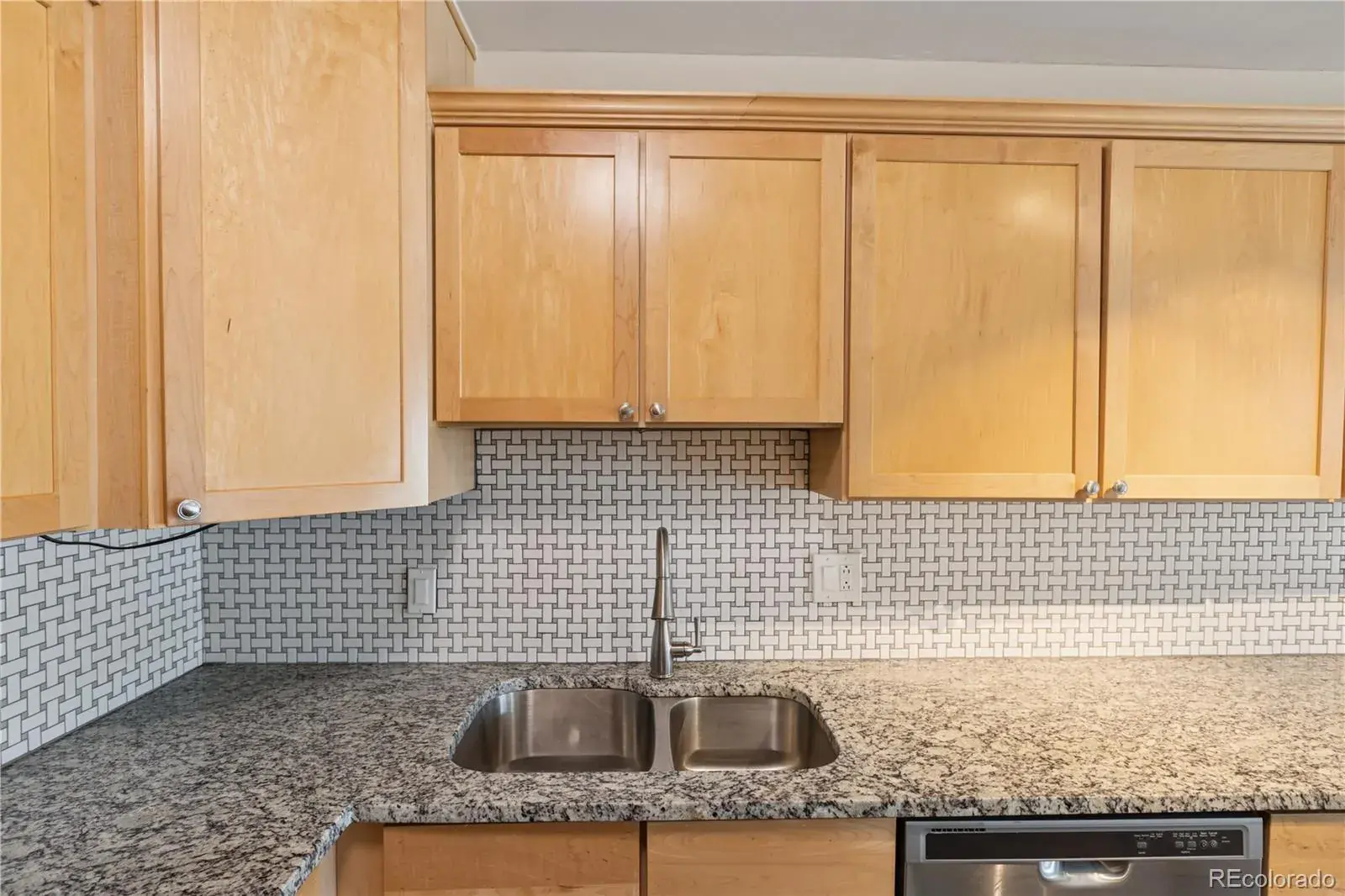 660 S Alton Way #7B Denver CO 80247 MLS #REC3547319 12042025061914 1600 12