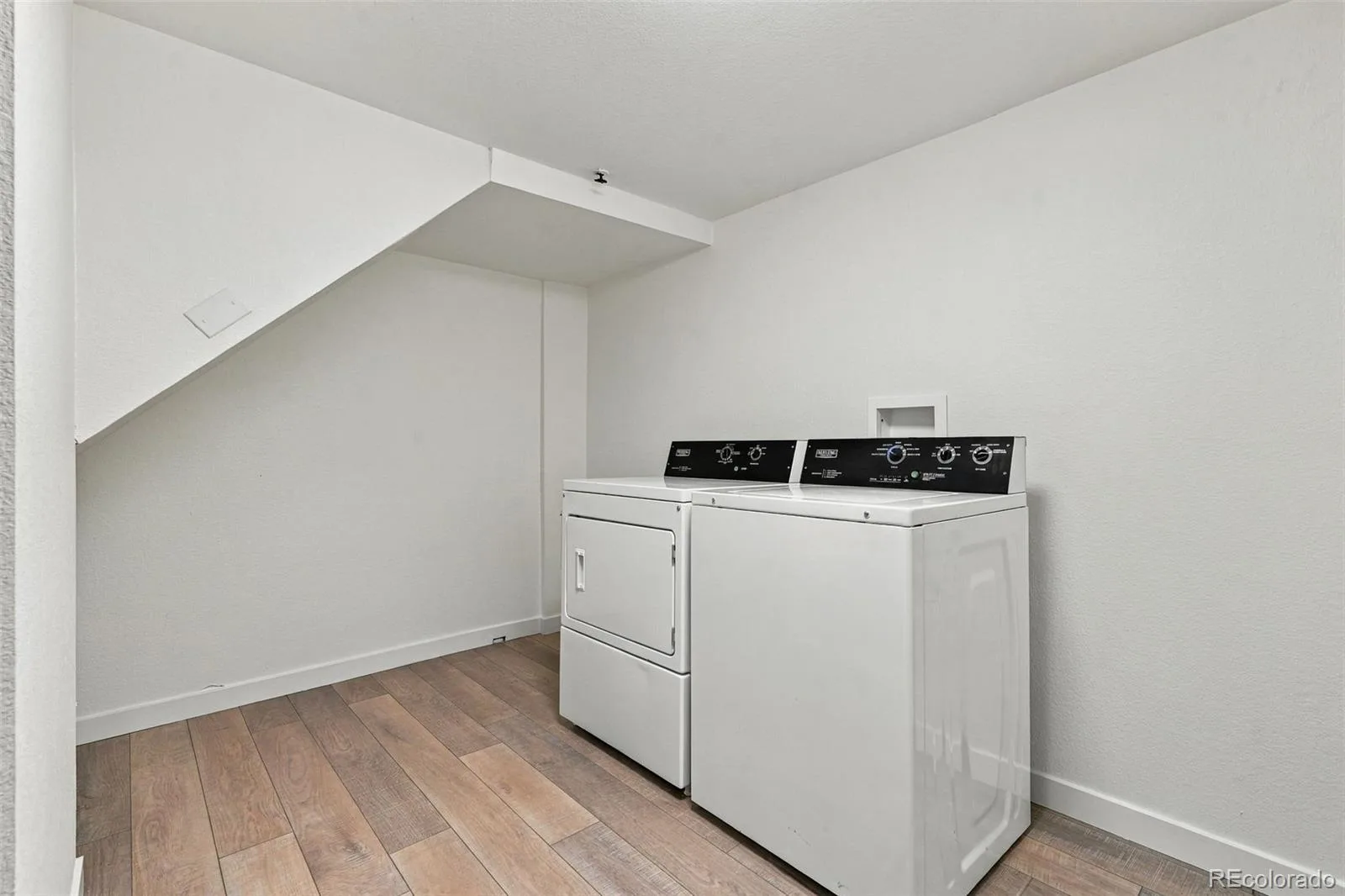 2076 S Yates Street Denver CO 80219 | MLS #REC3547481 09252026114458 1600 19