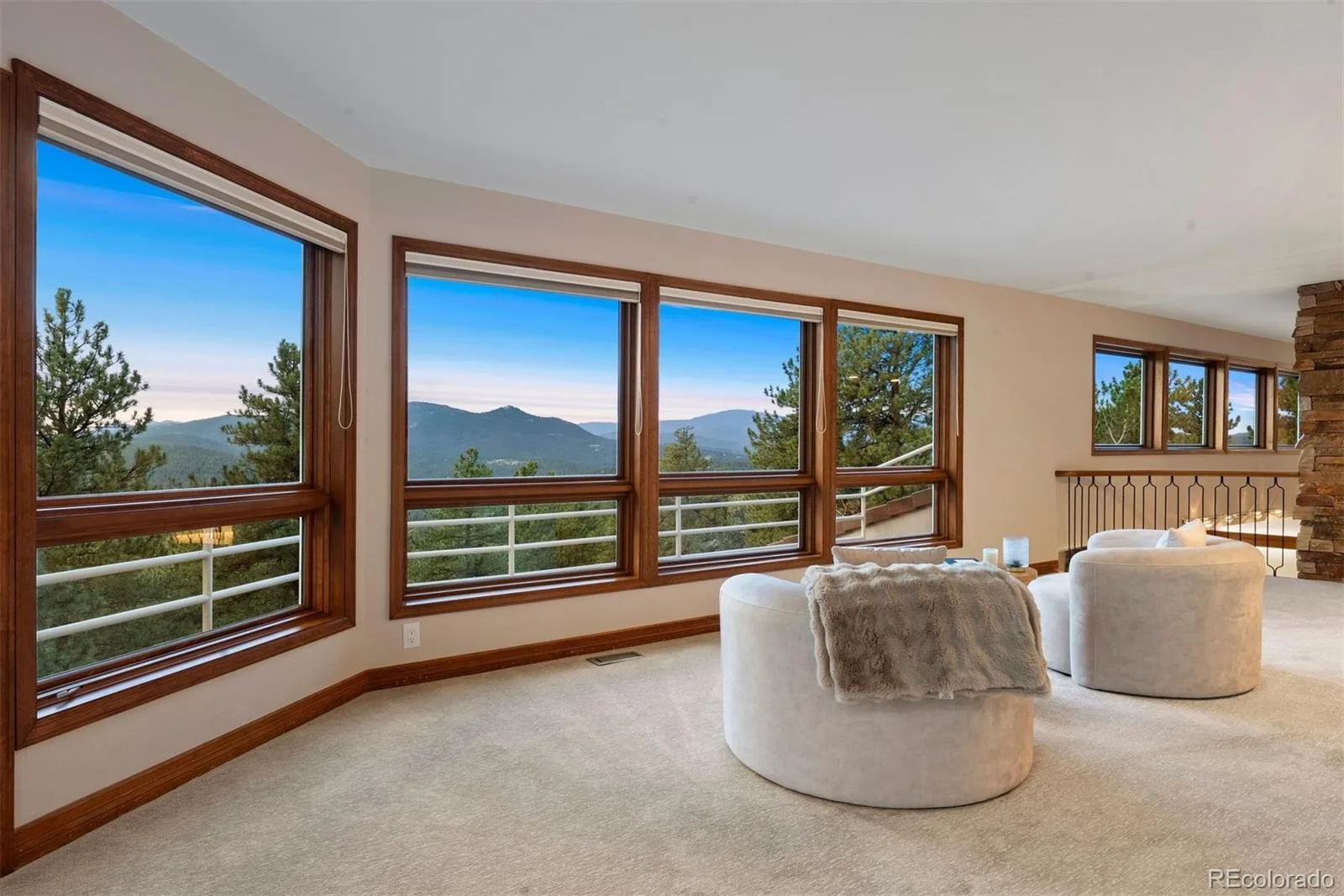 1992 Columbine Court Golden CO 80401 | MLS #REC3548821 08272026193856 1600 28